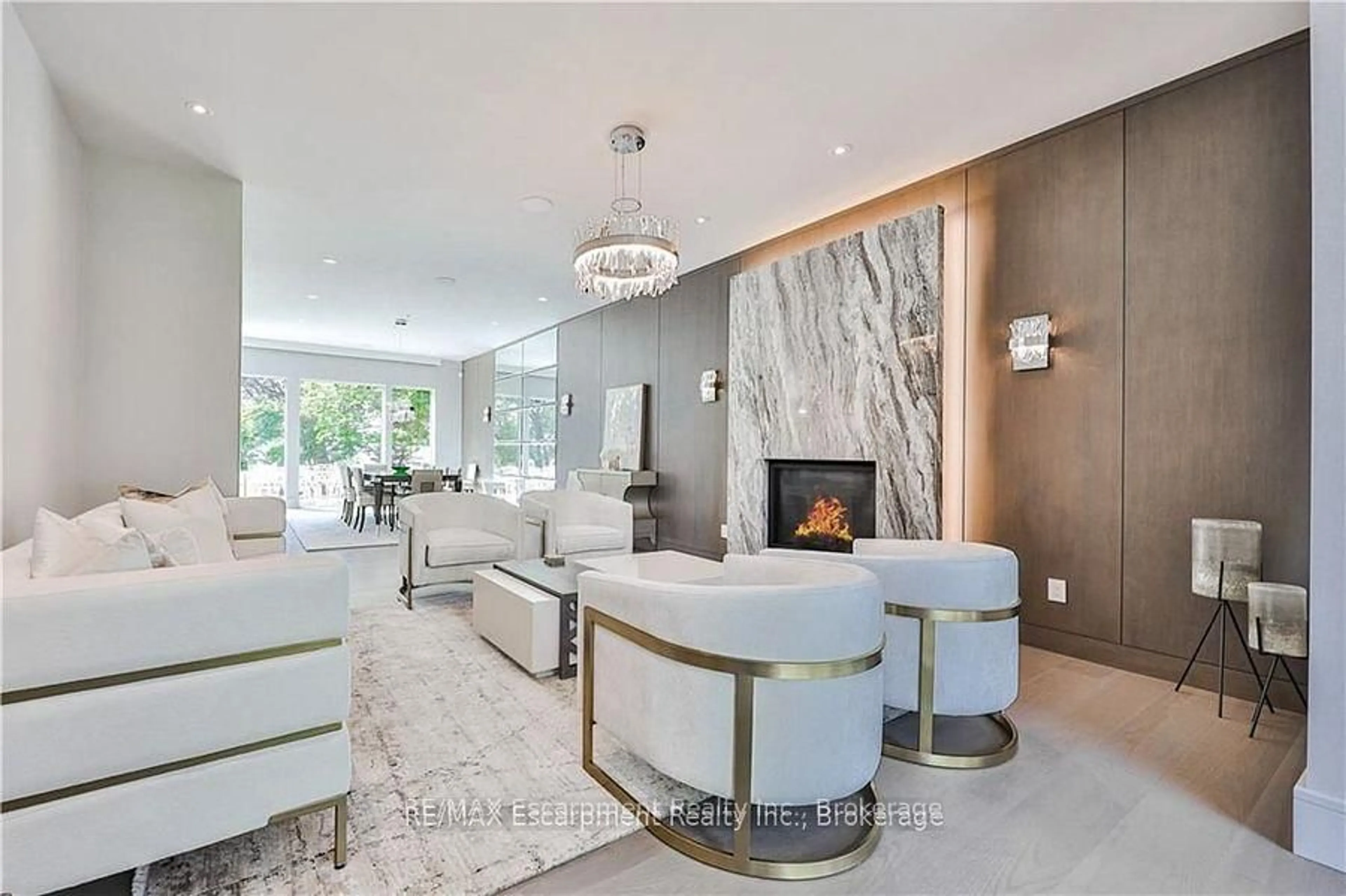 Lobby for 2250 Chancery Lane, Oakville Ontario L6J 6A3