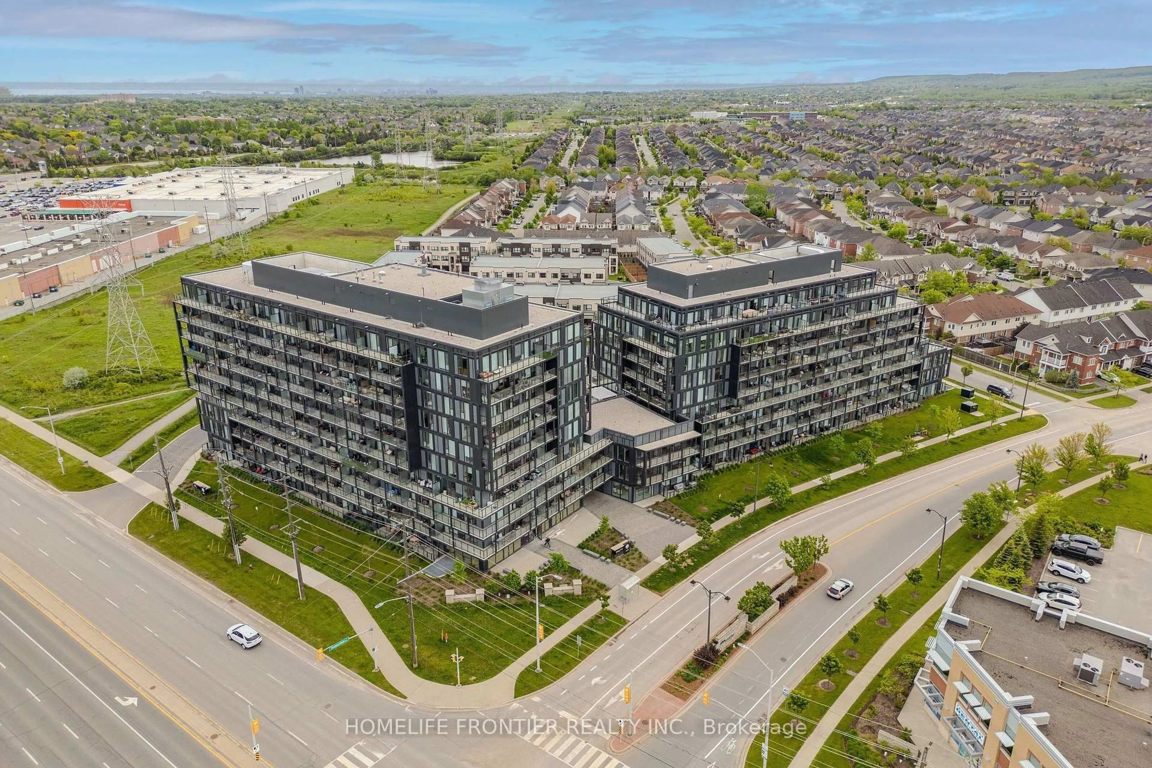 A pic from outside/outdoor area/front of a property/back of a property/a pic from drone, unknown for 3210 Dakota Common #A901, Burlington Ontario L7M 2A8