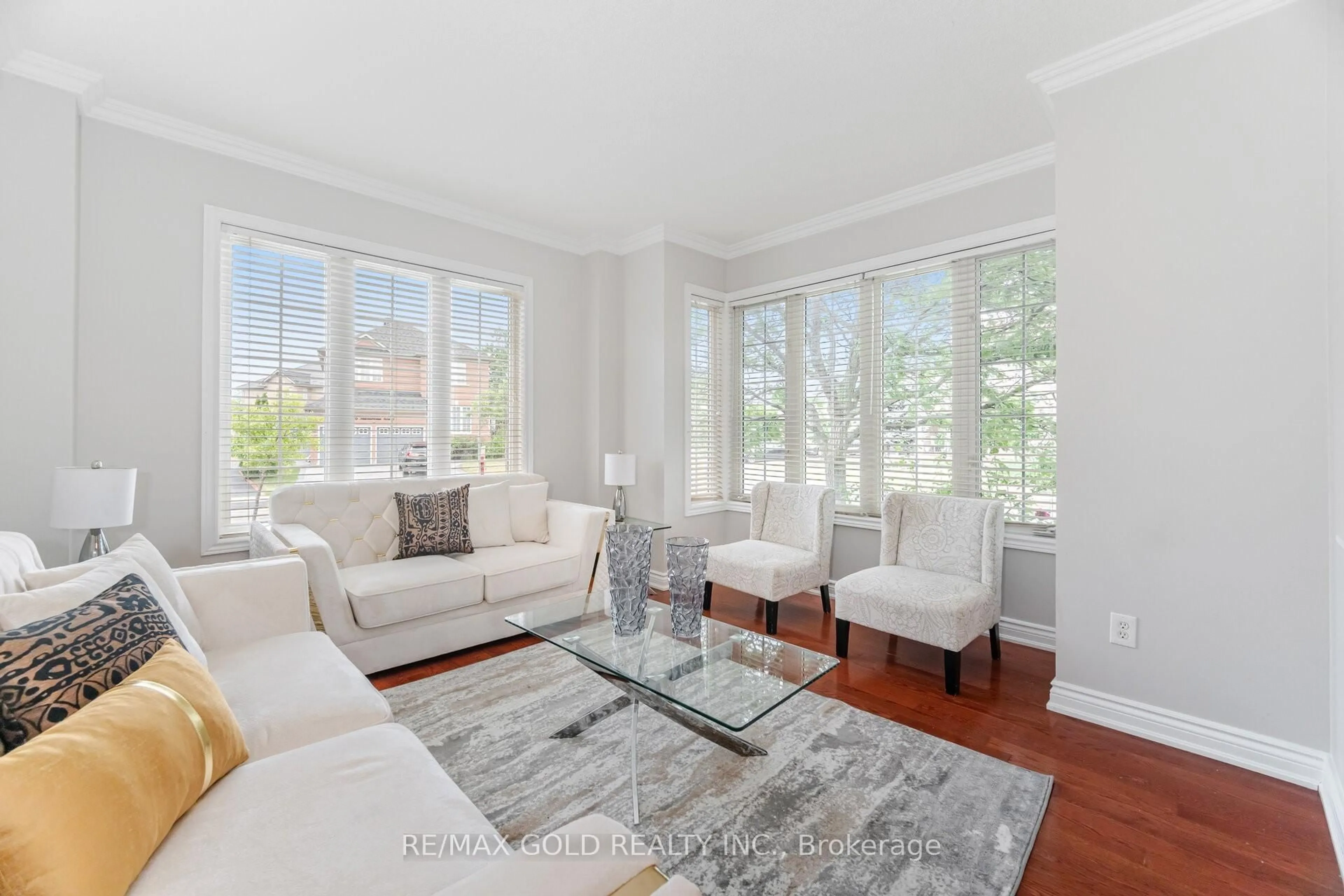 Living room with furniture, unknown for 14 Martineau Rd, Brampton Ontario L6P 1H2