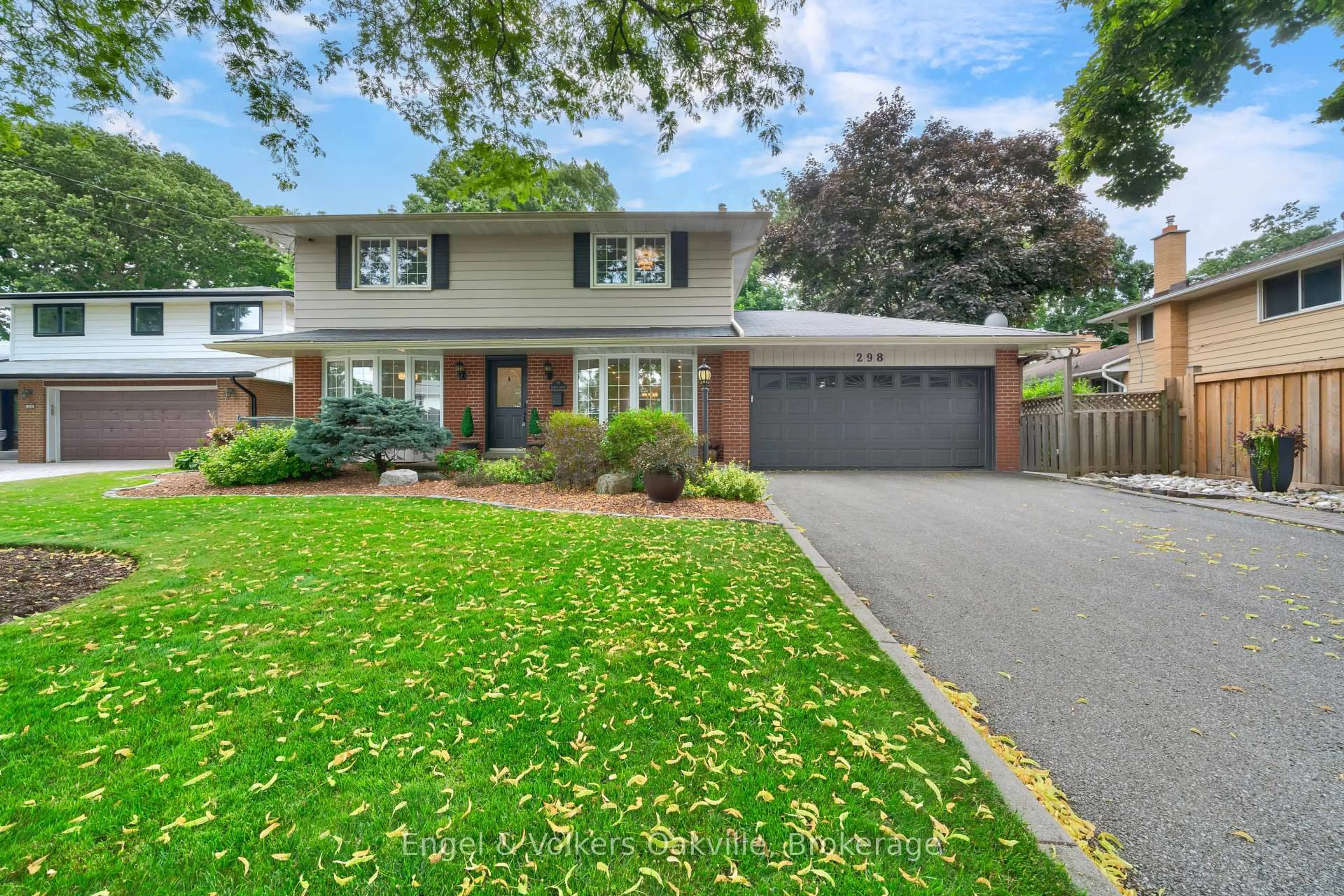 Unknown for 298 Edrich Crt, Mississauga Ontario L5A 1R3