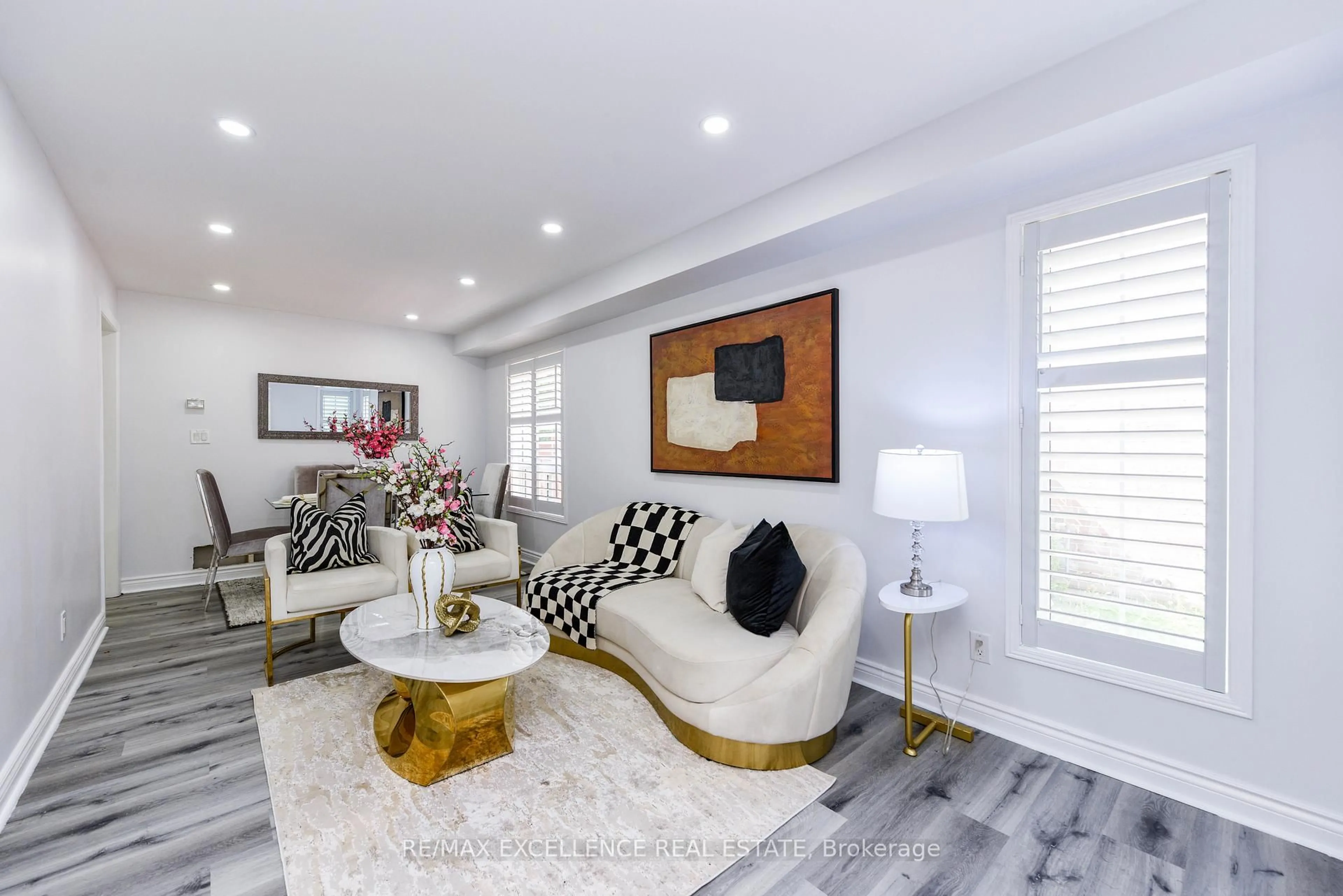 Living room with furniture, unknown for 1166 Woodward Ave, Milton Ontario L9T 6C7