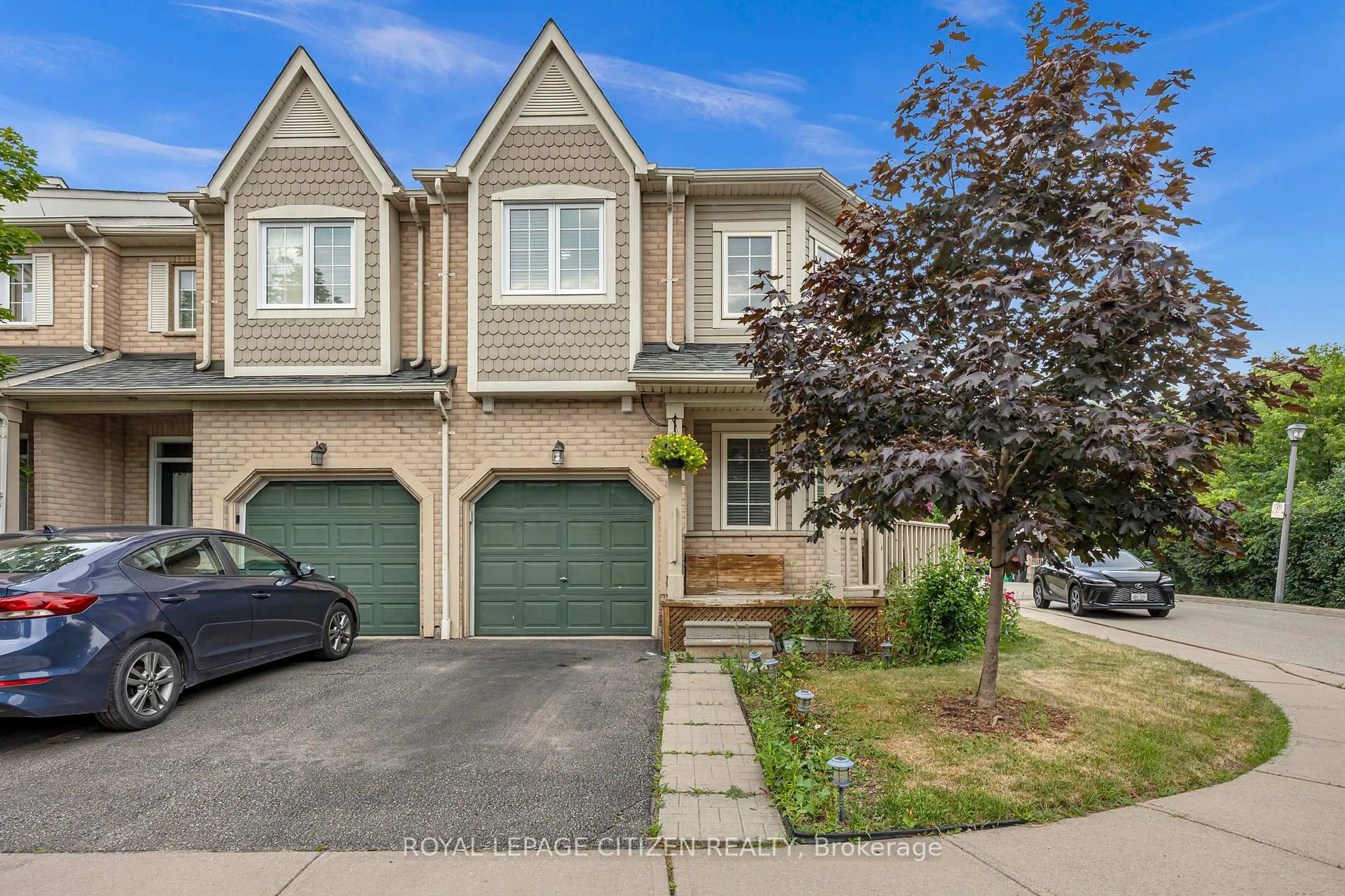 Home with vinyl exterior material, street for 7190 Atwood Lane #37, Mississauga Ontario L5N 7Y6