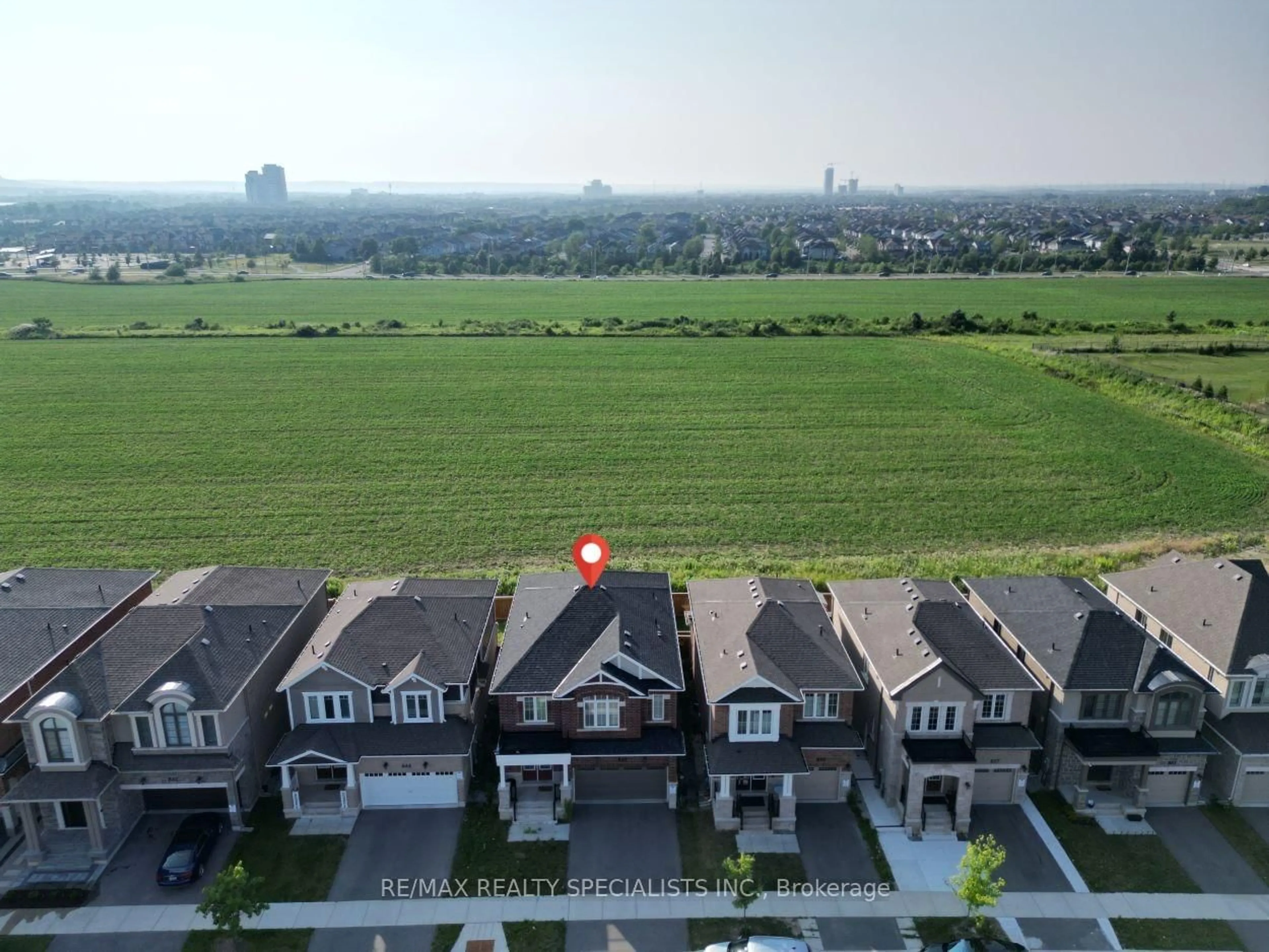 A pic from outside/outdoor area/front of a property/back of a property/a pic from drone, city buildings view from balcony for 849 Aspen Terr, Milton Ontario L9E 1S2