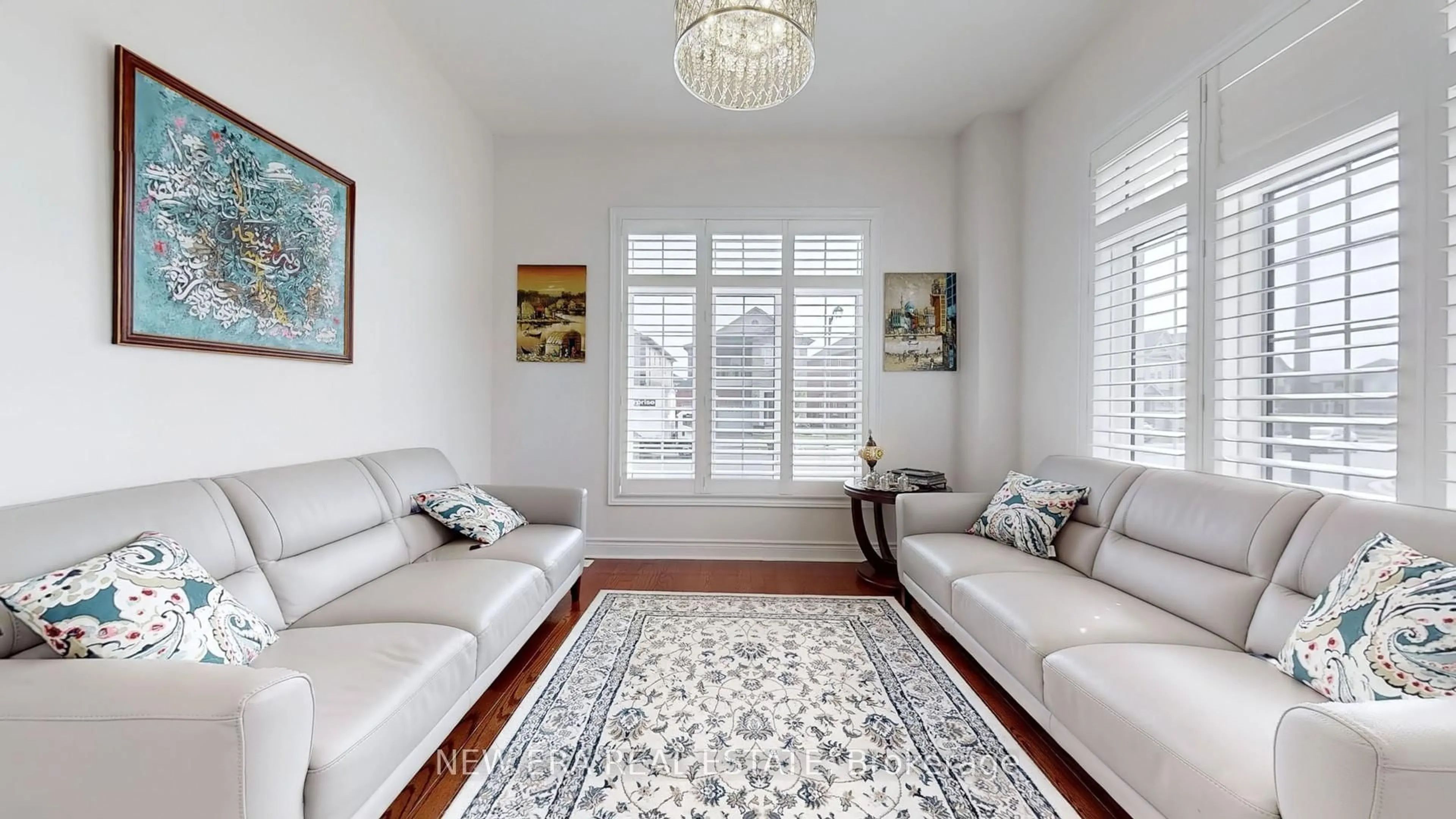 Living room with furniture, unknown for 77 Wildflower Lane, Halton Hills Ontario L7G 0A5
