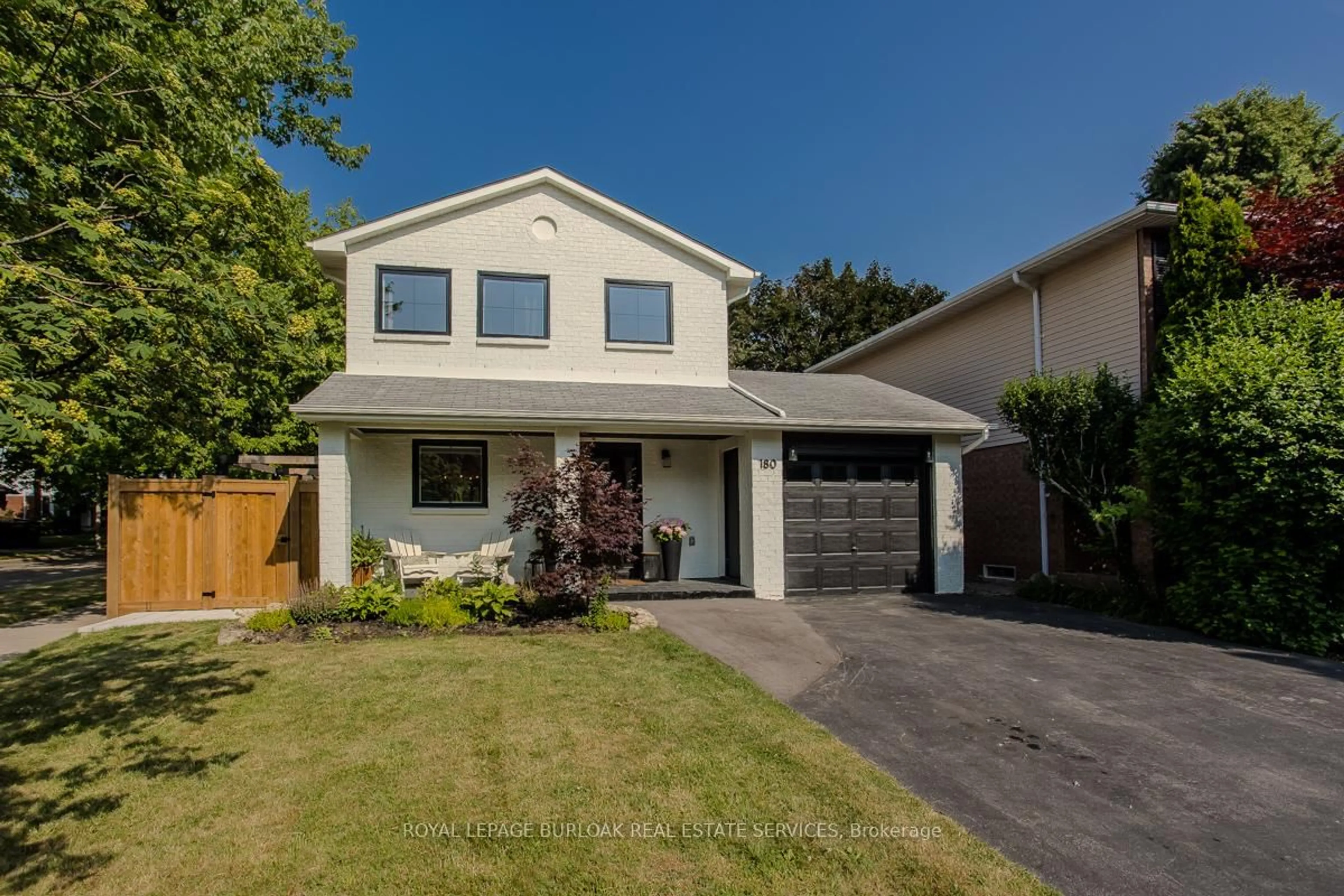 Home with vinyl exterior material, street for 180 Riverview St, Oakville Ontario L6L 5S5