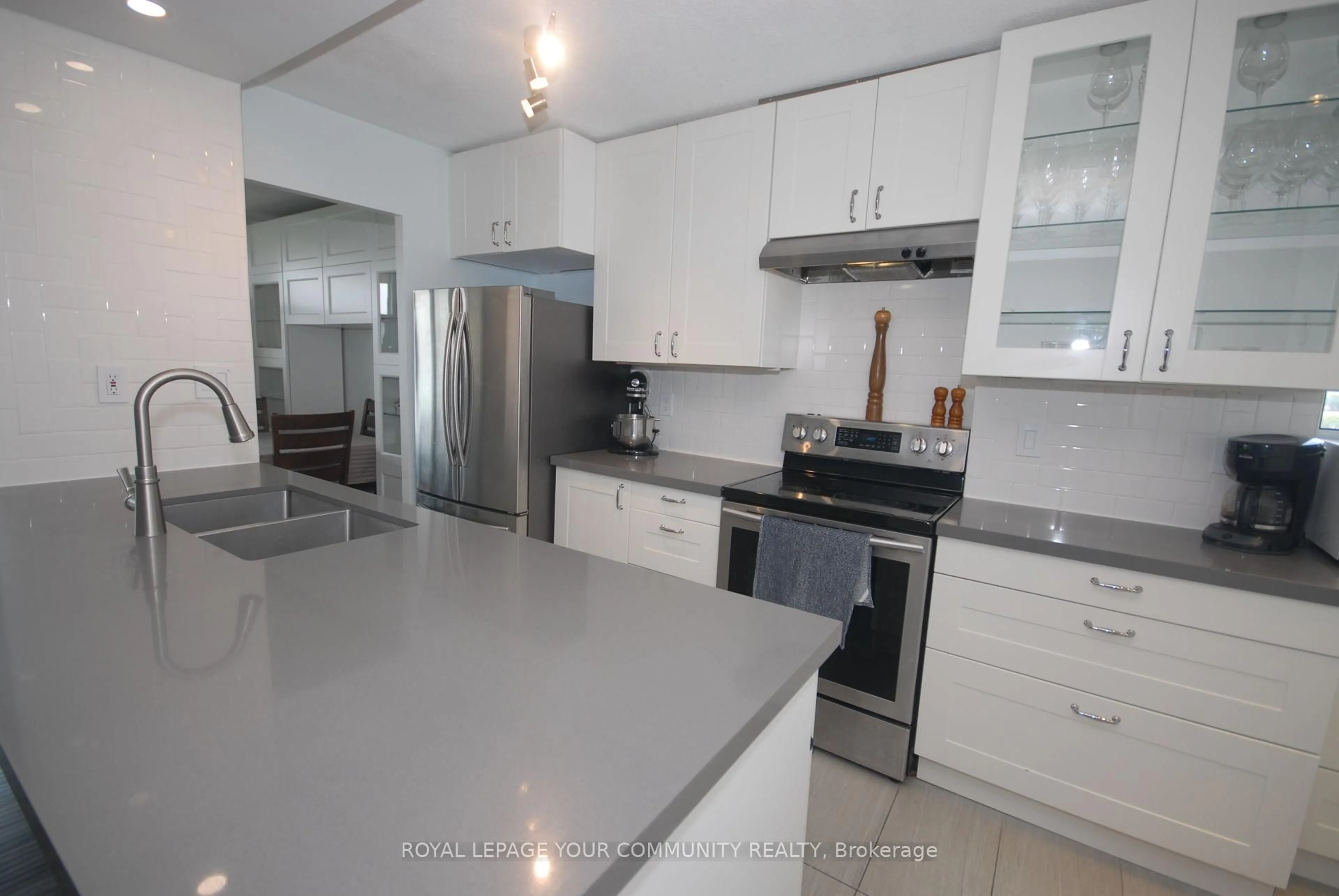 Open concept kitchen, unknown for 2130 Weston Rd #901, Toronto Ontario M9N 3R9
