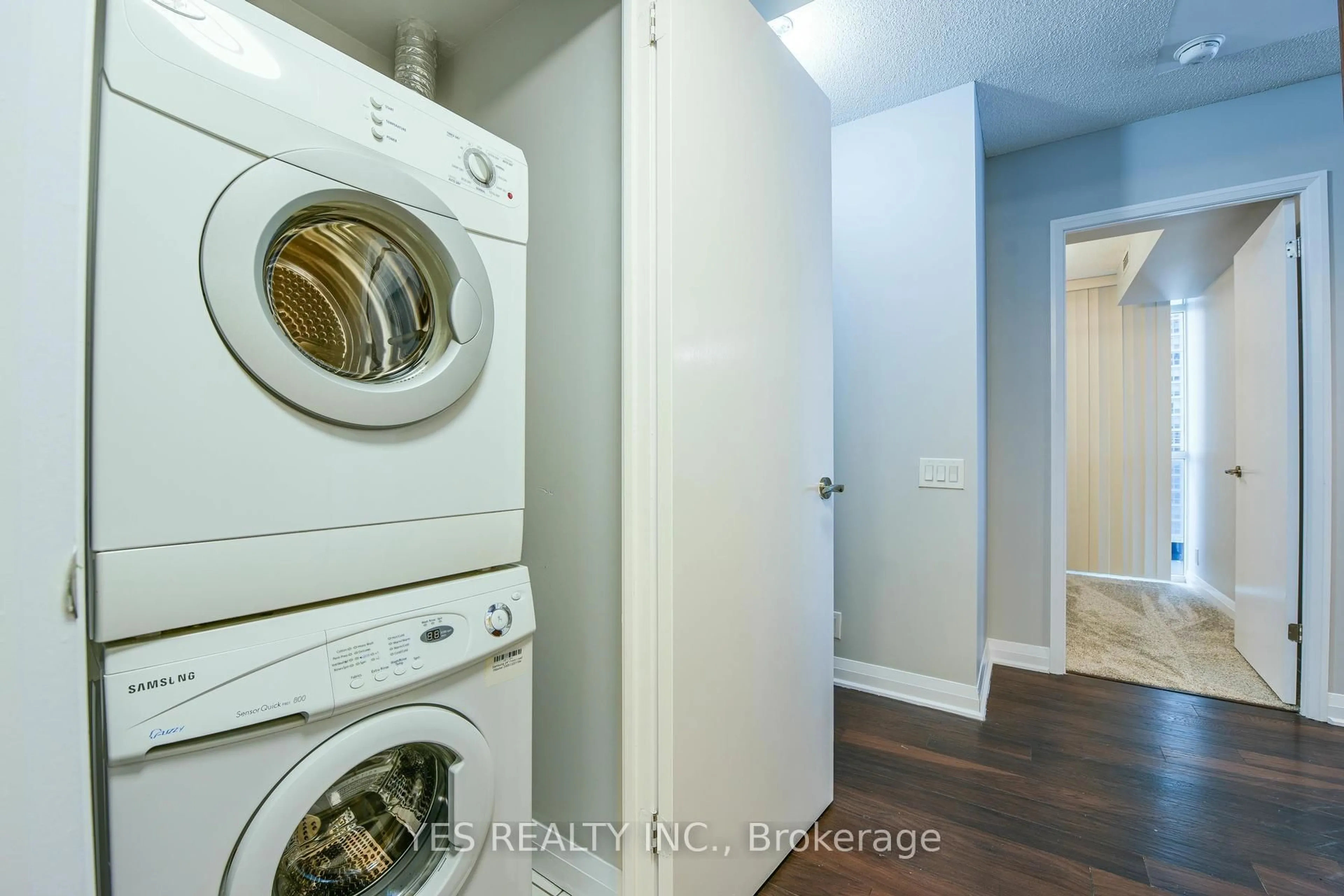 Laundry room for 1 Valhalla Inn Rd #1204, Toronto Ontario M9B 1S9