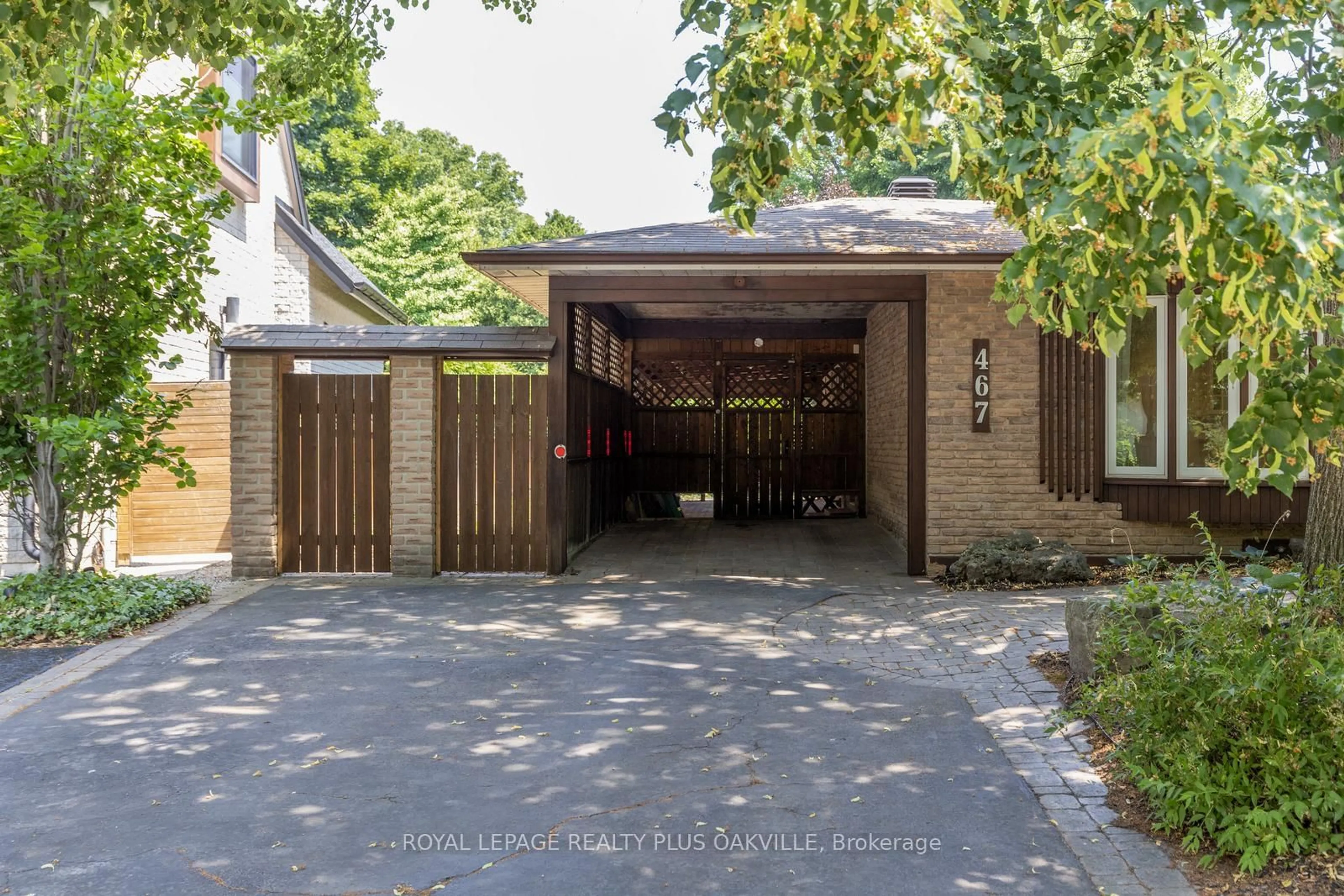 Home with brick exterior material, street for 467 Anthony Dr, Oakville Ontario L6J 2K6