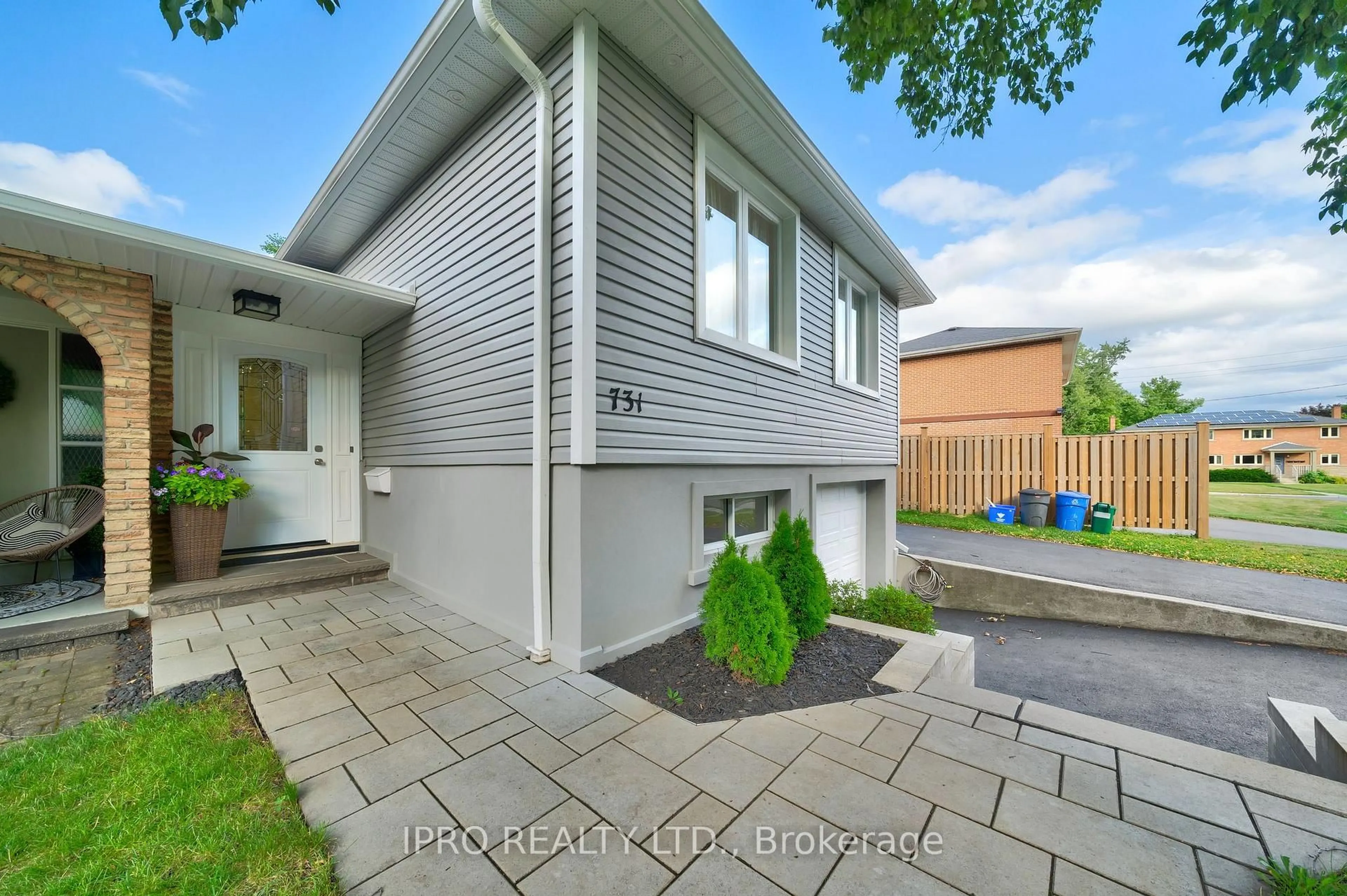 Home with brick exterior material, street for 731 Hager Ave, Burlington Ontario L7S 1W9