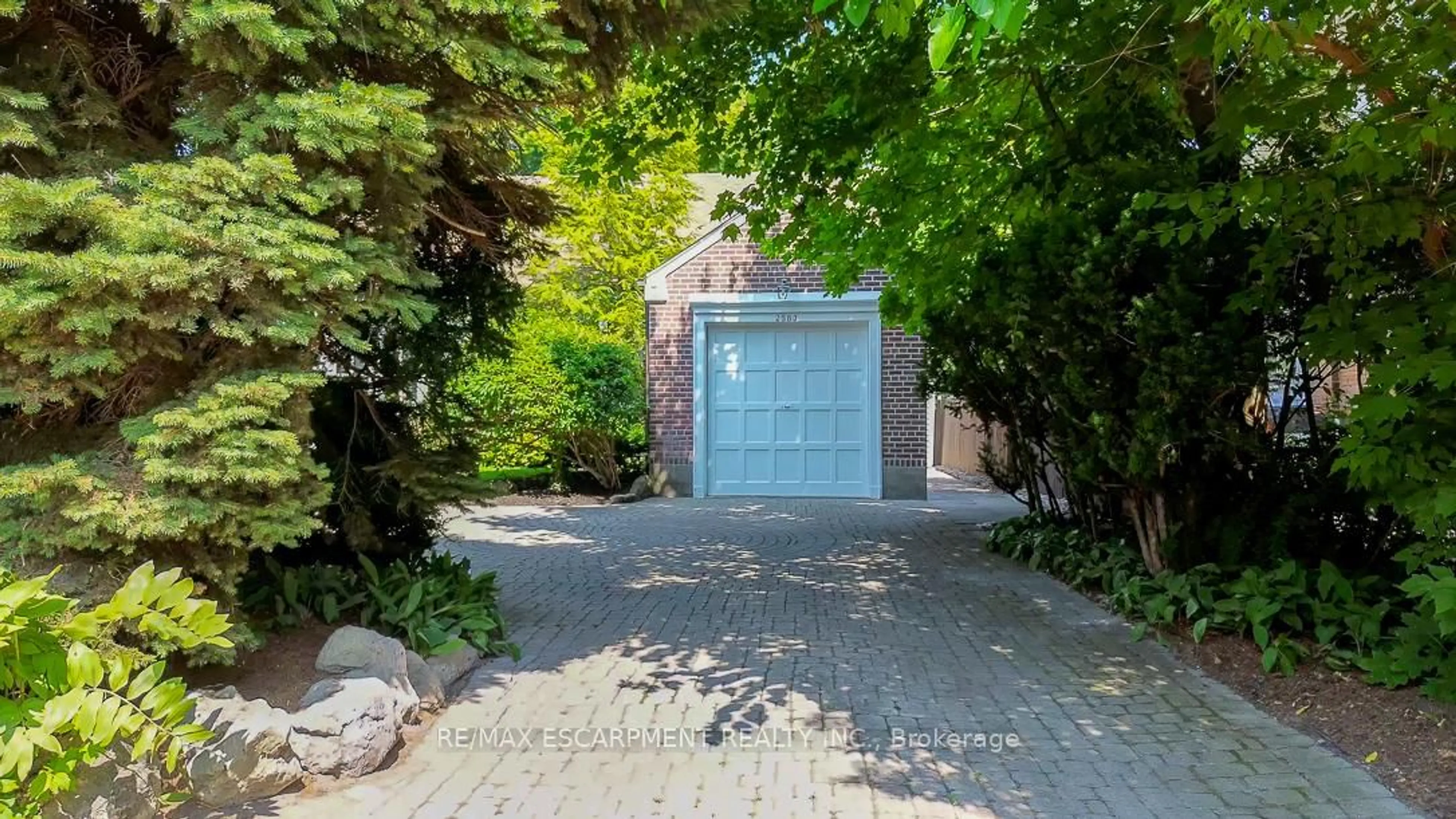 Unknown for 2583 Lake Shore Blvd, Toronto Ontario M8V 1G3