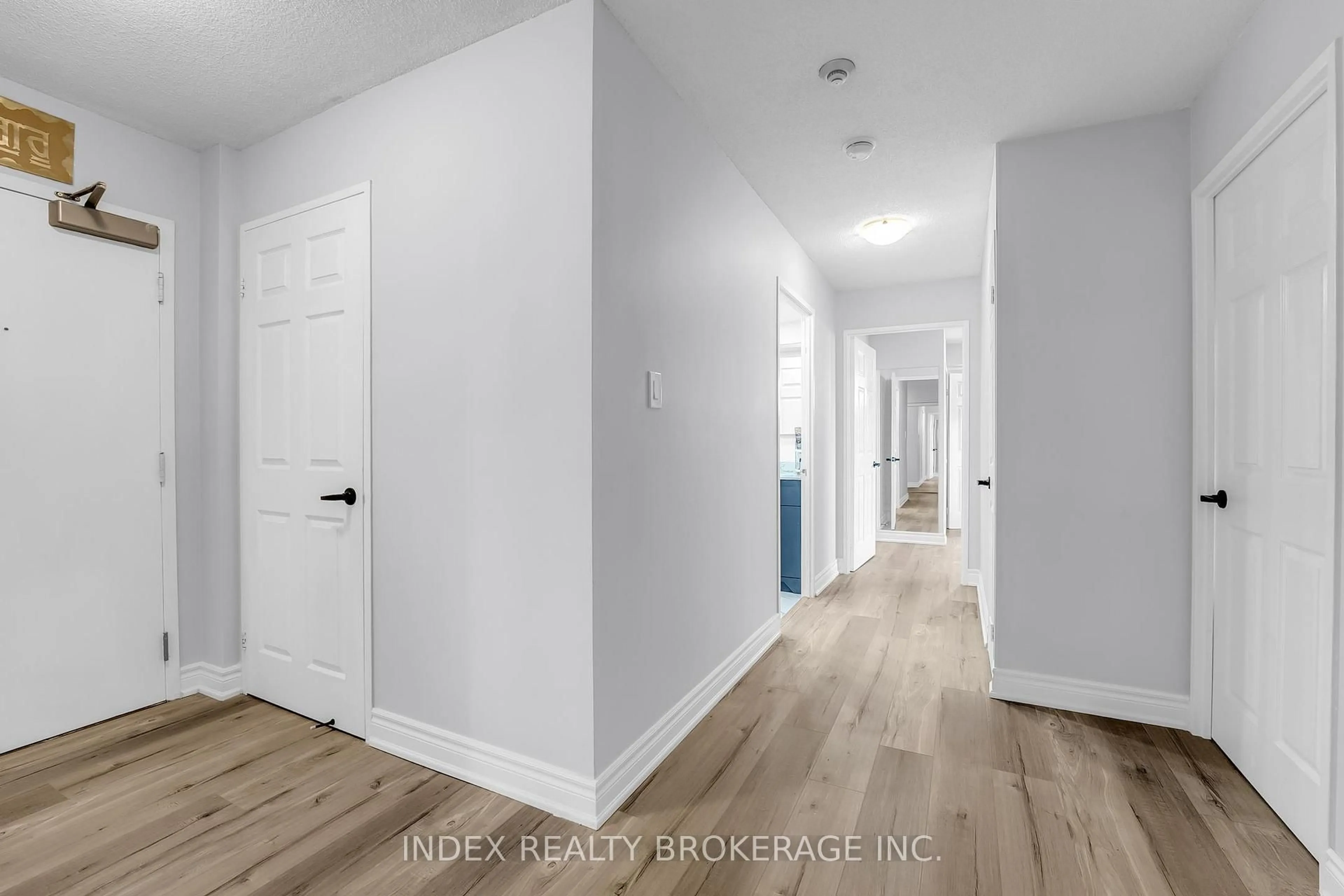 Indoor entryway for 30 Malta Ave #1907, Brampton Ontario L6Y 4S5