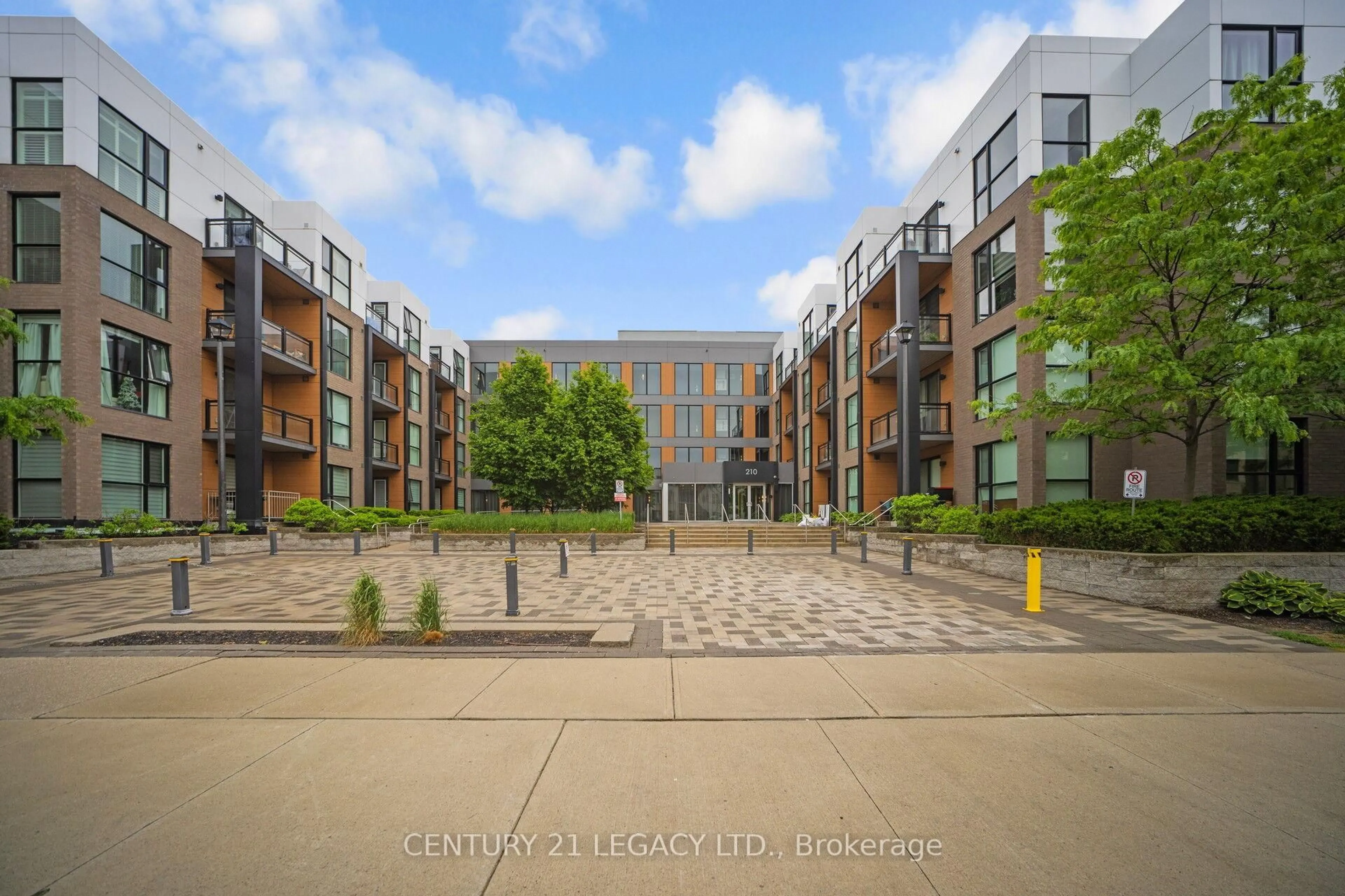 Unknown for 210 Sabina Dr #317, Oakville Ontario L6H 0W6