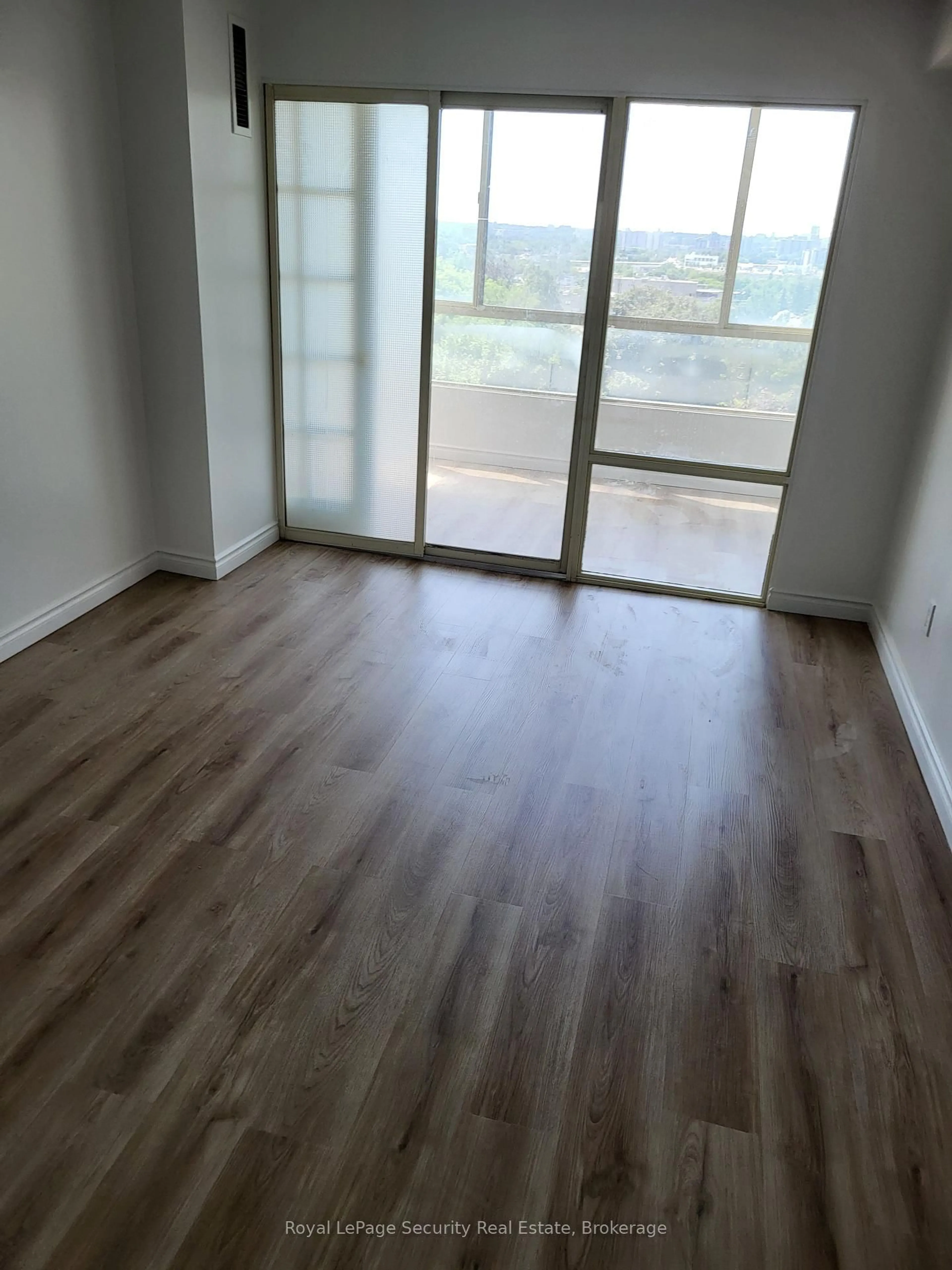A pic of a room for 2470 Eglinton Ave #605, Toronto Ontario M6M 5E7