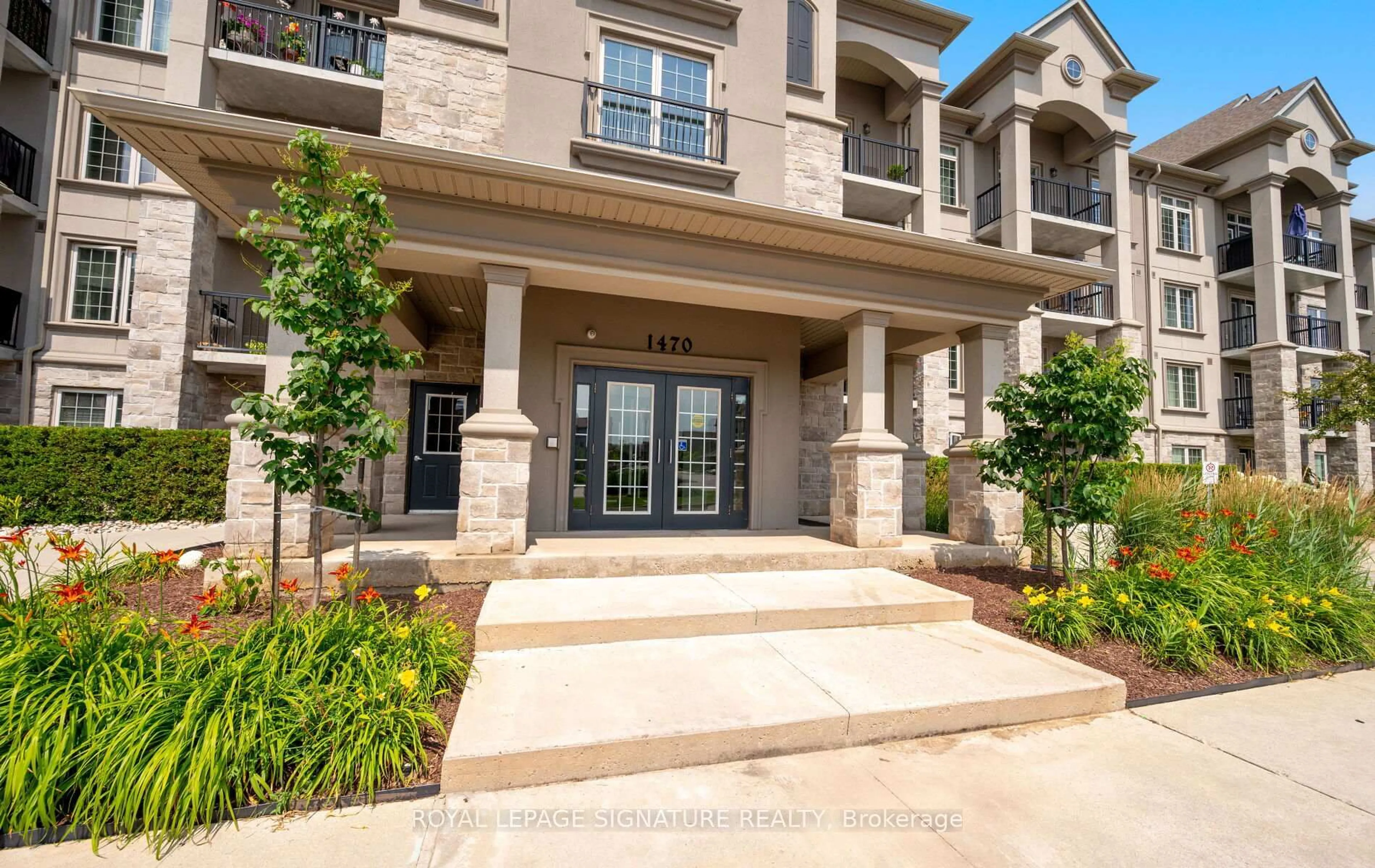 Indoor entryway for 1470 Main St #204, Milton Ontario L9T 8W6