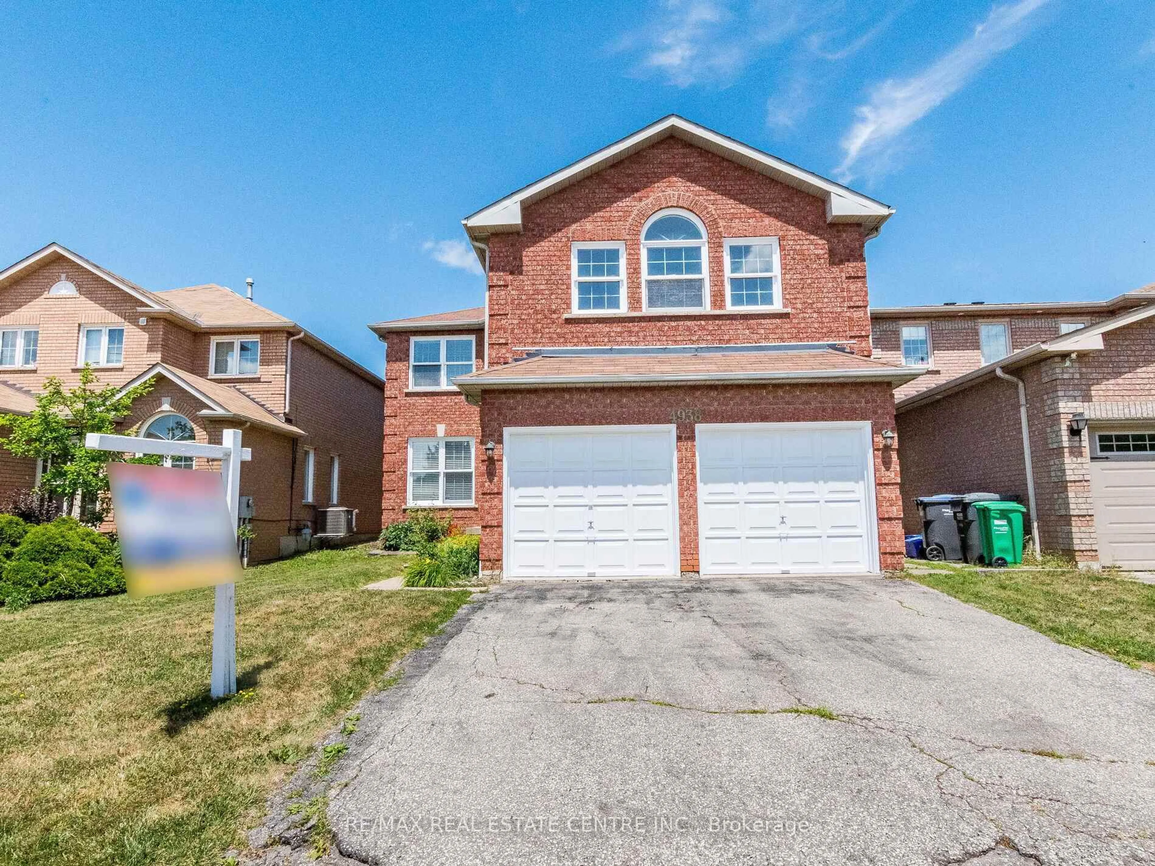 Home with brick exterior material, street for 4938 Rosebush Rd, Mississauga Ontario L5M 5M9