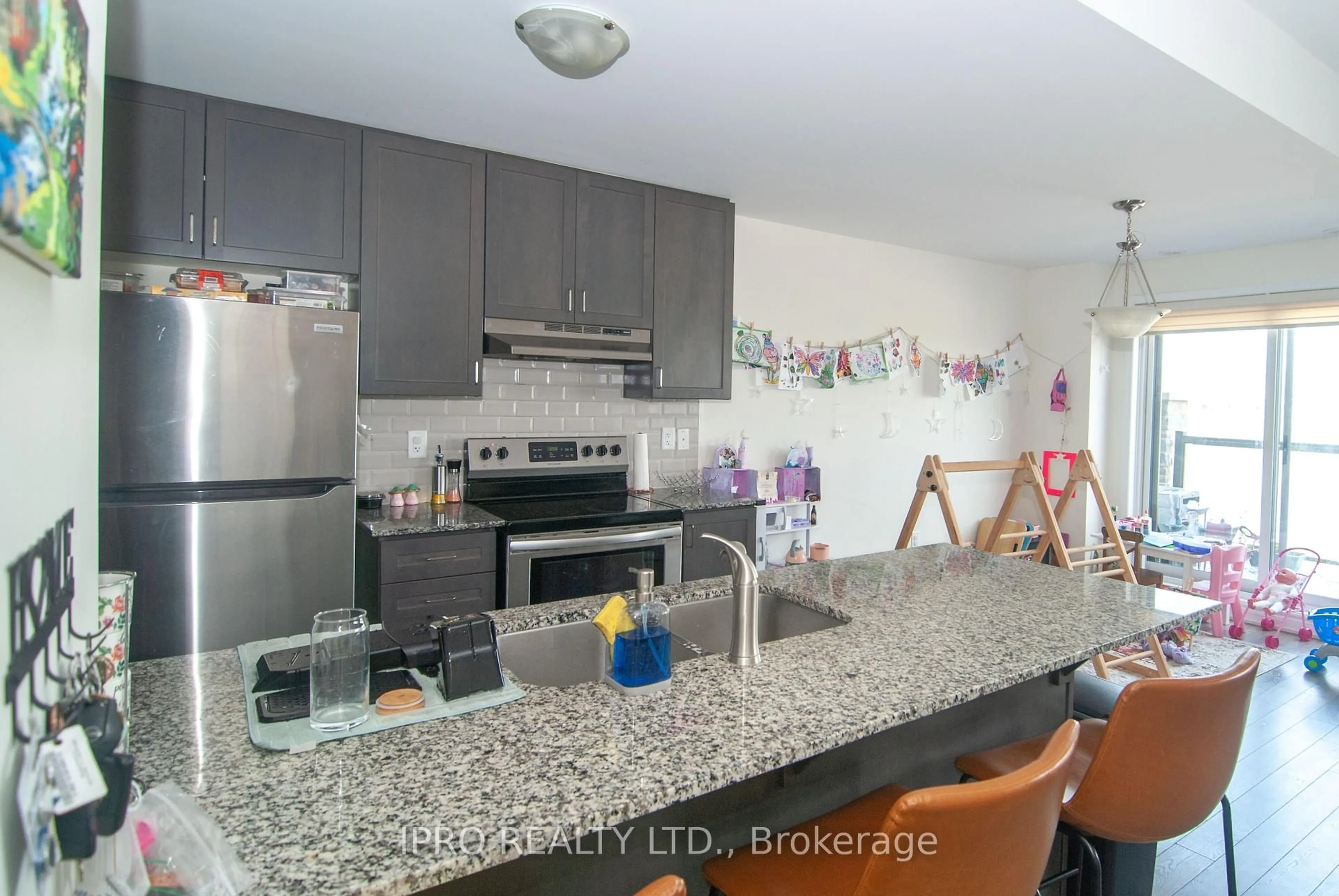 Standard kitchen, unknown for 220 Lagerfeld Dr #15, Brampton Ontario L7A 5H1