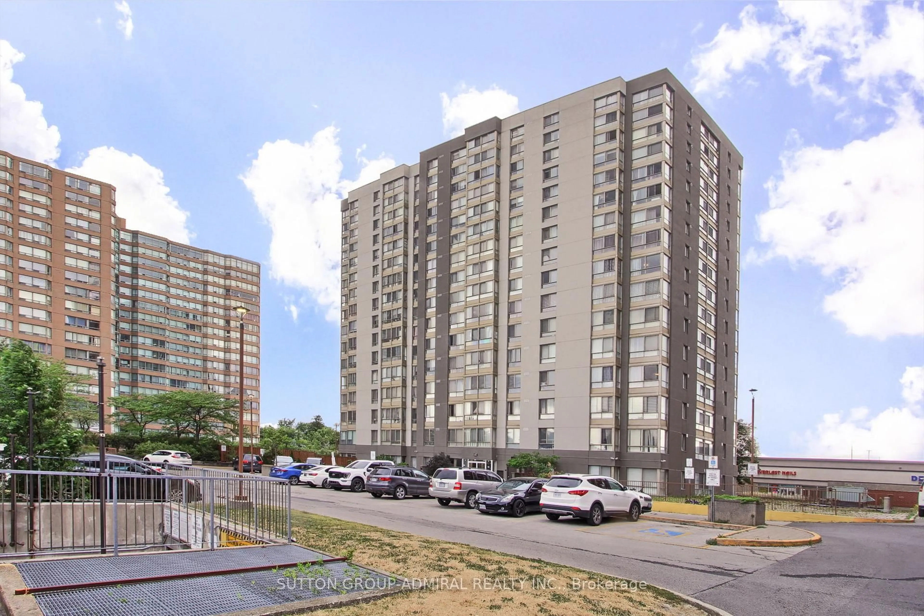 Unknown for 2470 Eglinton Ave #1205, Toronto Ontario M6M 5E7