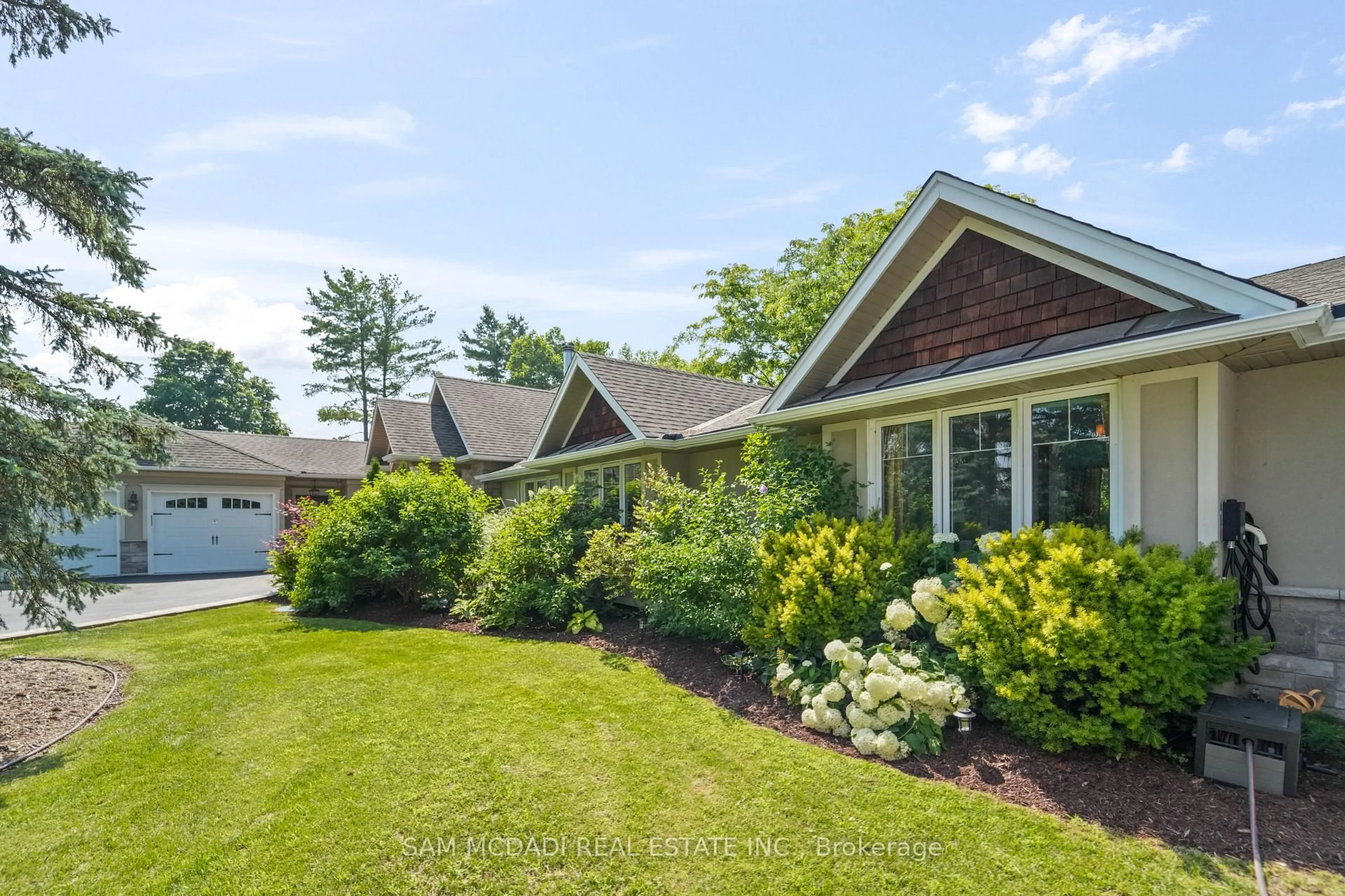 Home with vinyl exterior material, street for 2577 No 8 Sdrd, Burlington Ontario L7P 0E5