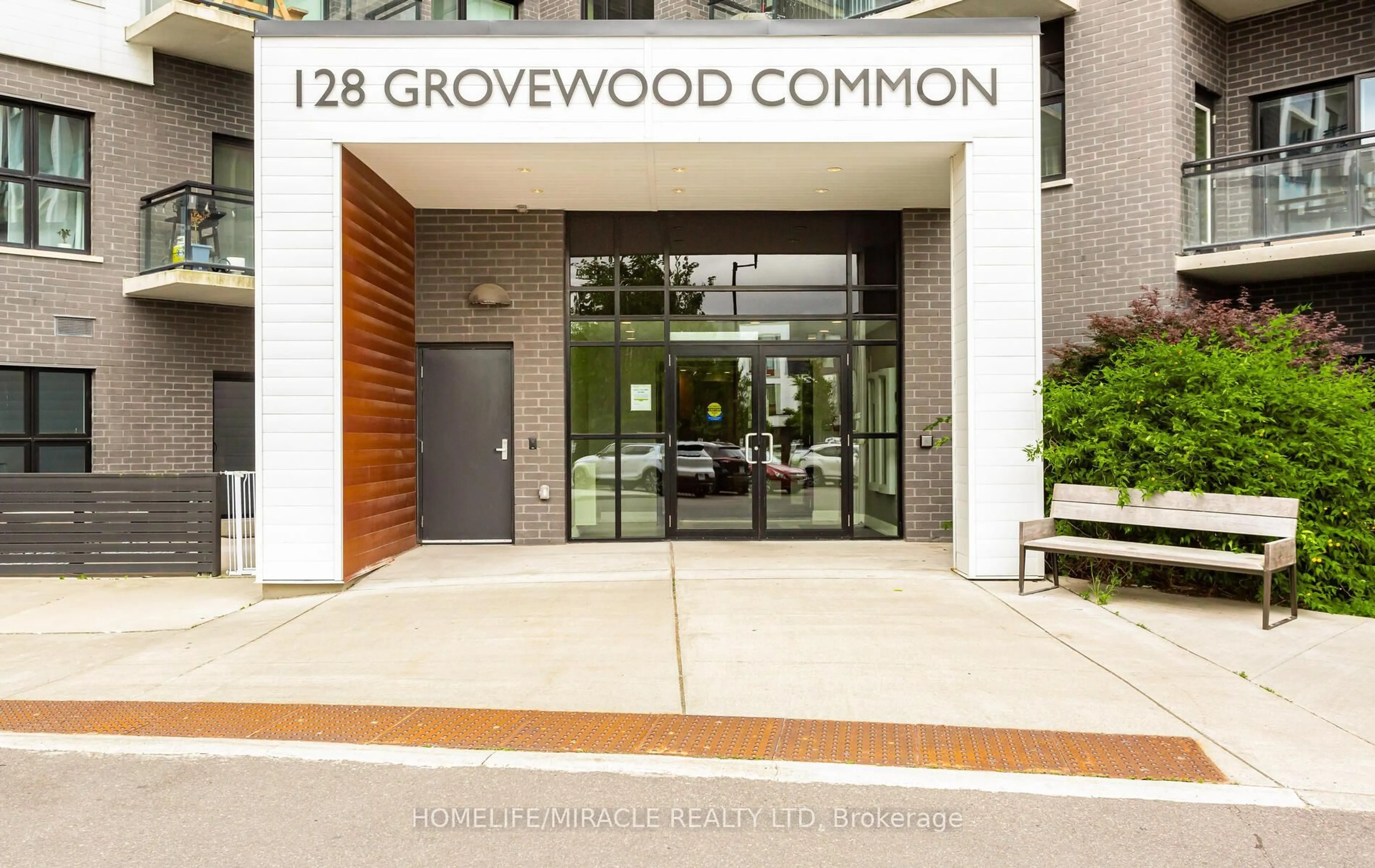 Indoor foyer for 128 Grovewood Common #204, Oakville Ontario L6H 0X3
