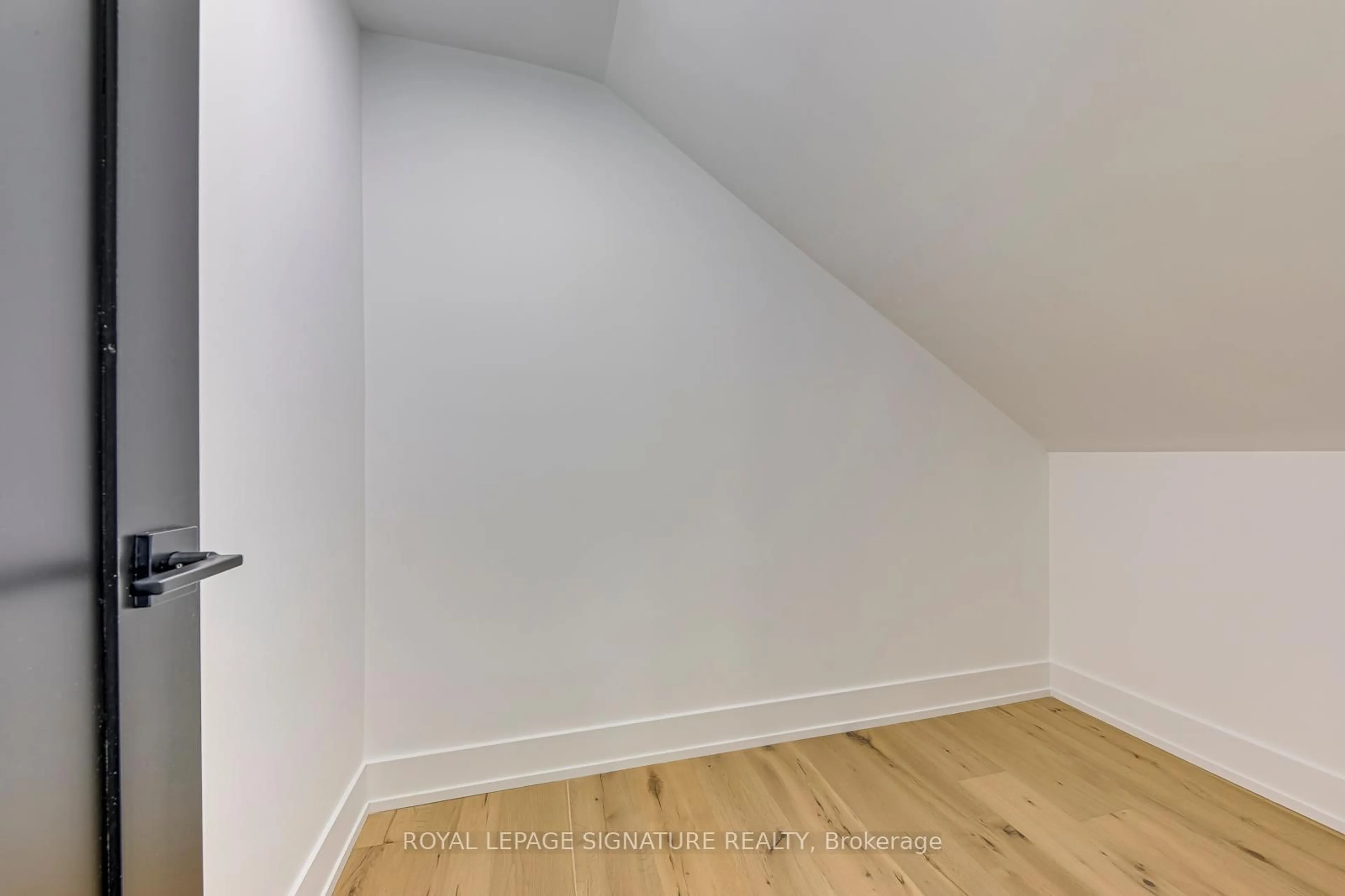A pic of a room for 11024 Trafalgar Rd, Halton Hills Ontario L7G 4S5