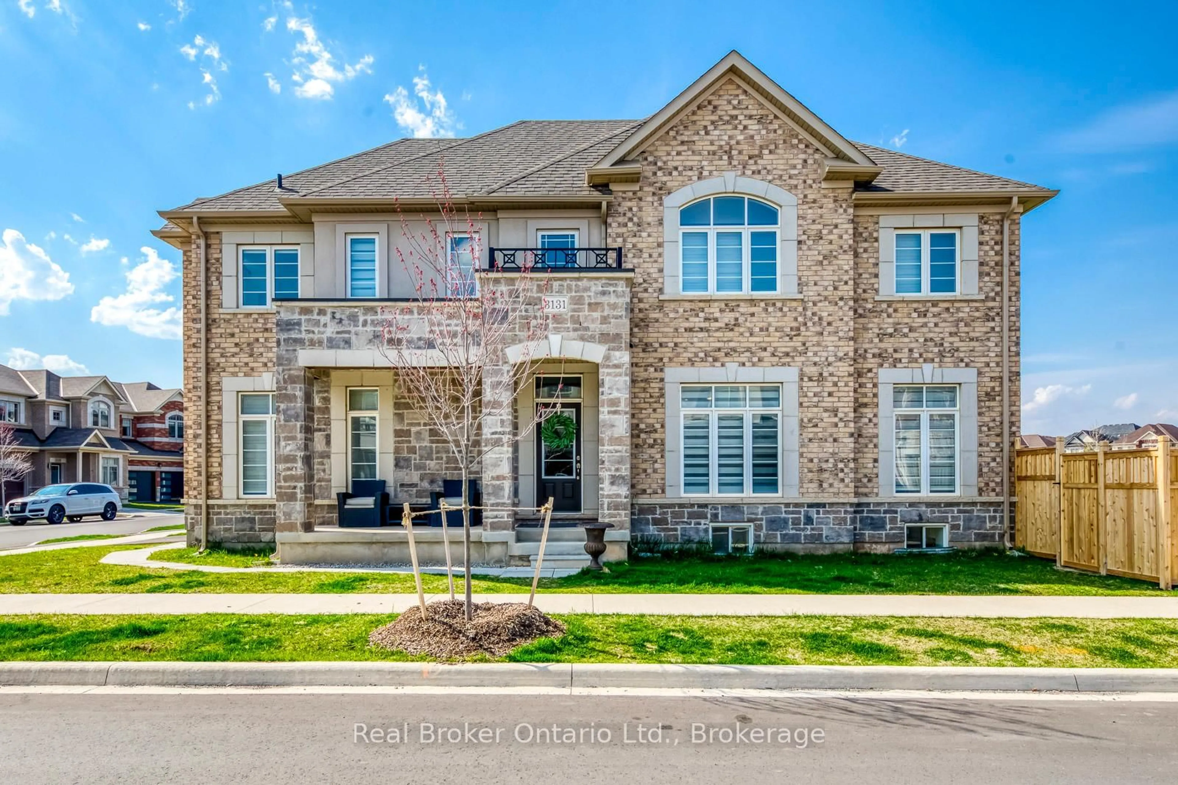 Home with brick exterior material, street for 3131 Goodyear Rd, Burlington Ontario L7M 0Z9