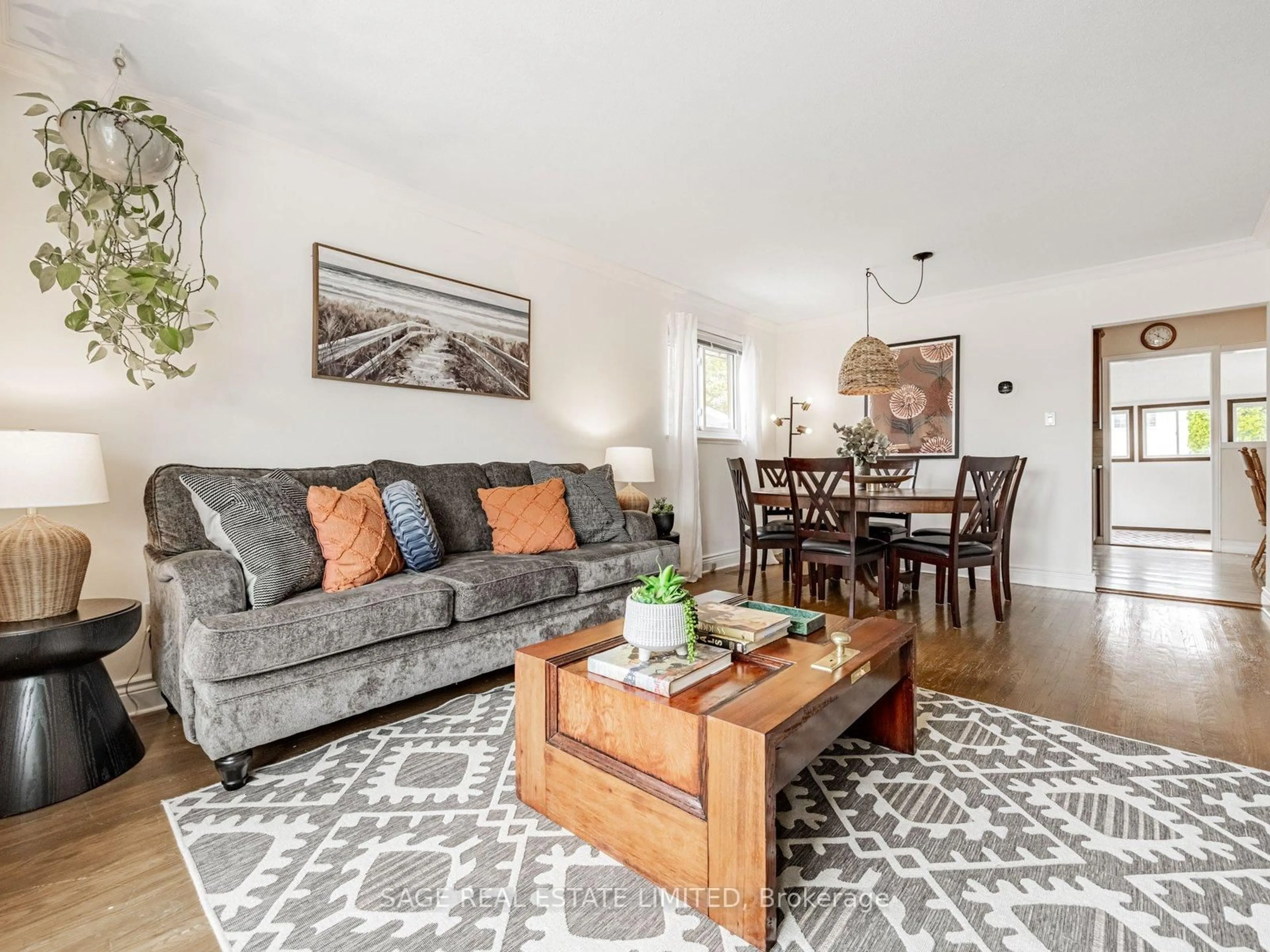 Living room with furniture, unknown for 46 Watson Cres, Brampton Ontario L6W 1E7