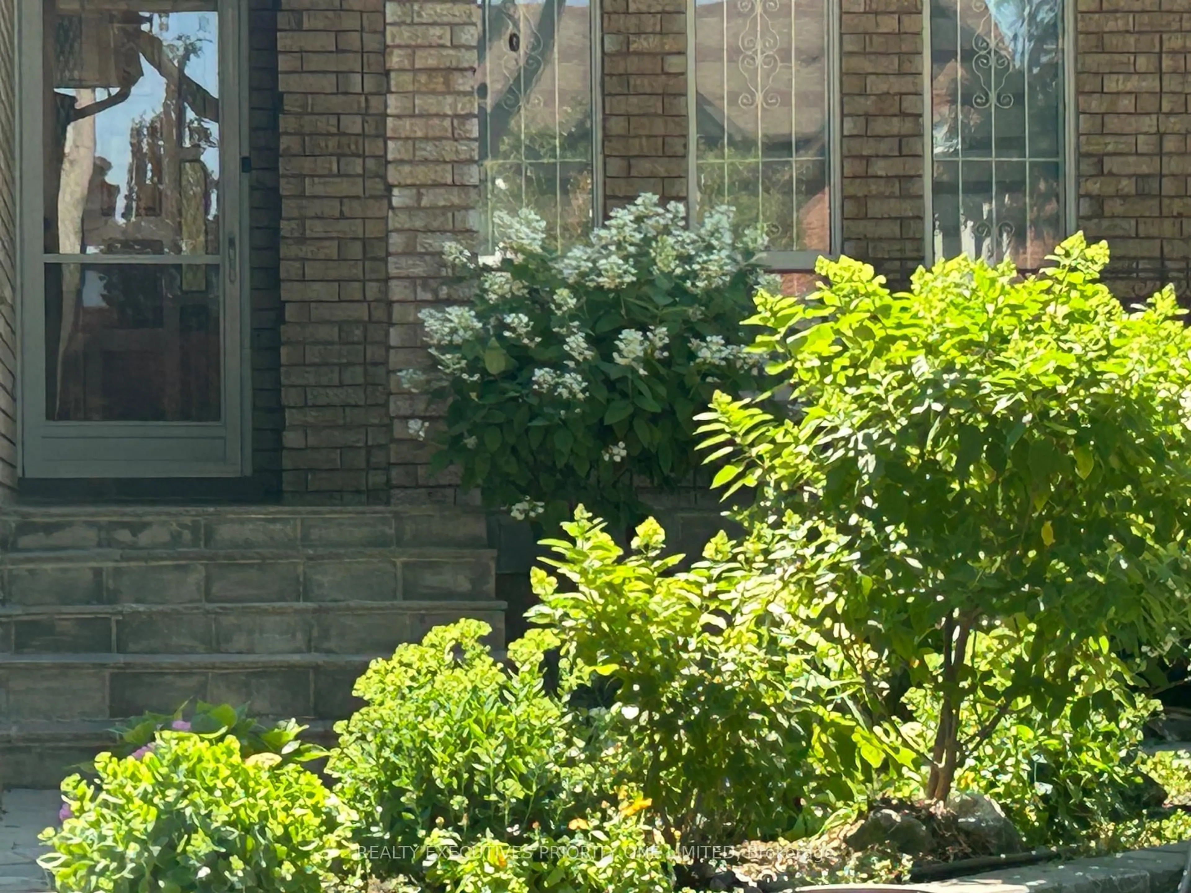Unknown for 132 Glenn Hawthorne Blvd, Mississauga Ontario L5R 2K7