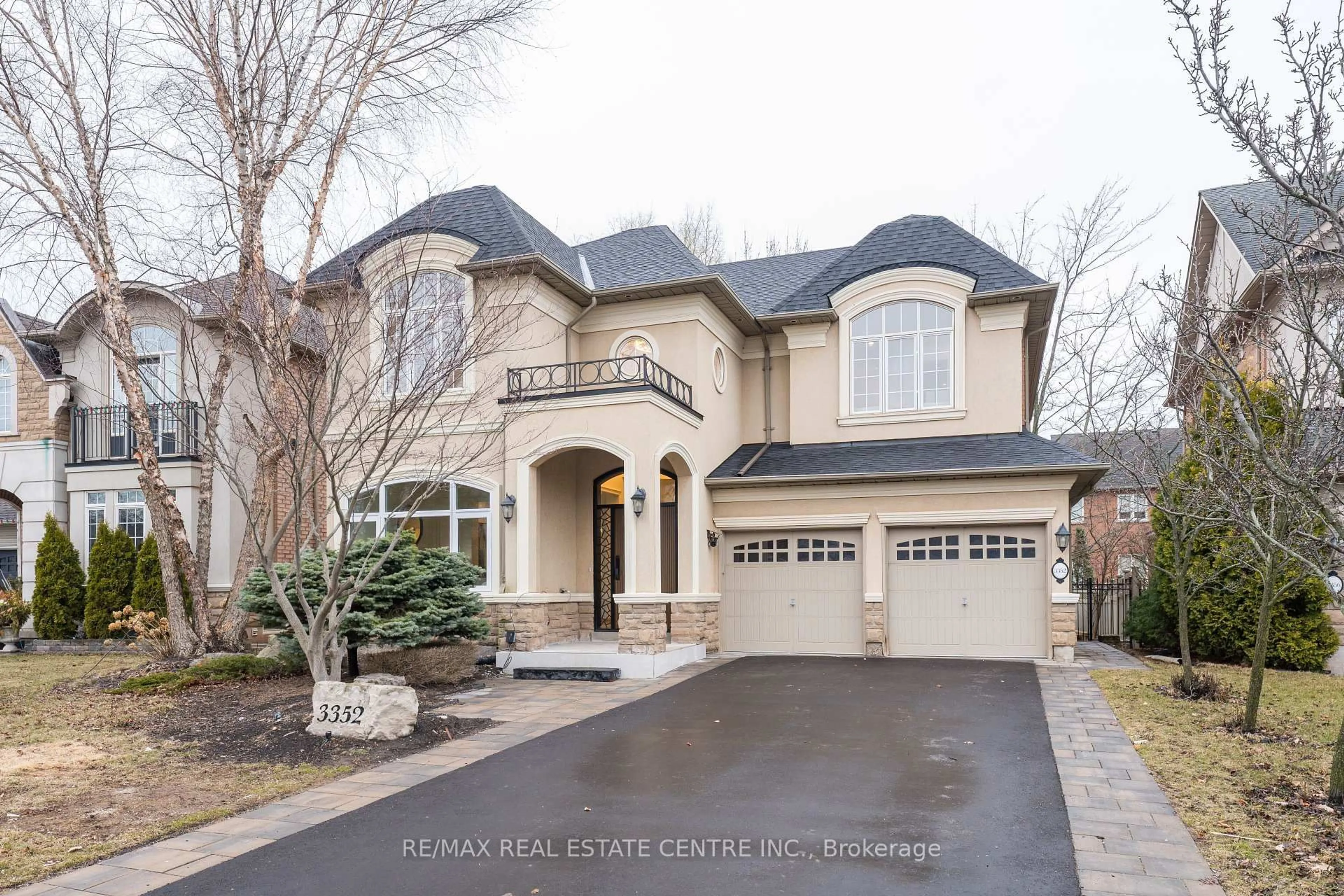 Home with brick exterior material, street for 3352 Petrie Way, Oakville Ontario L6L 6V8