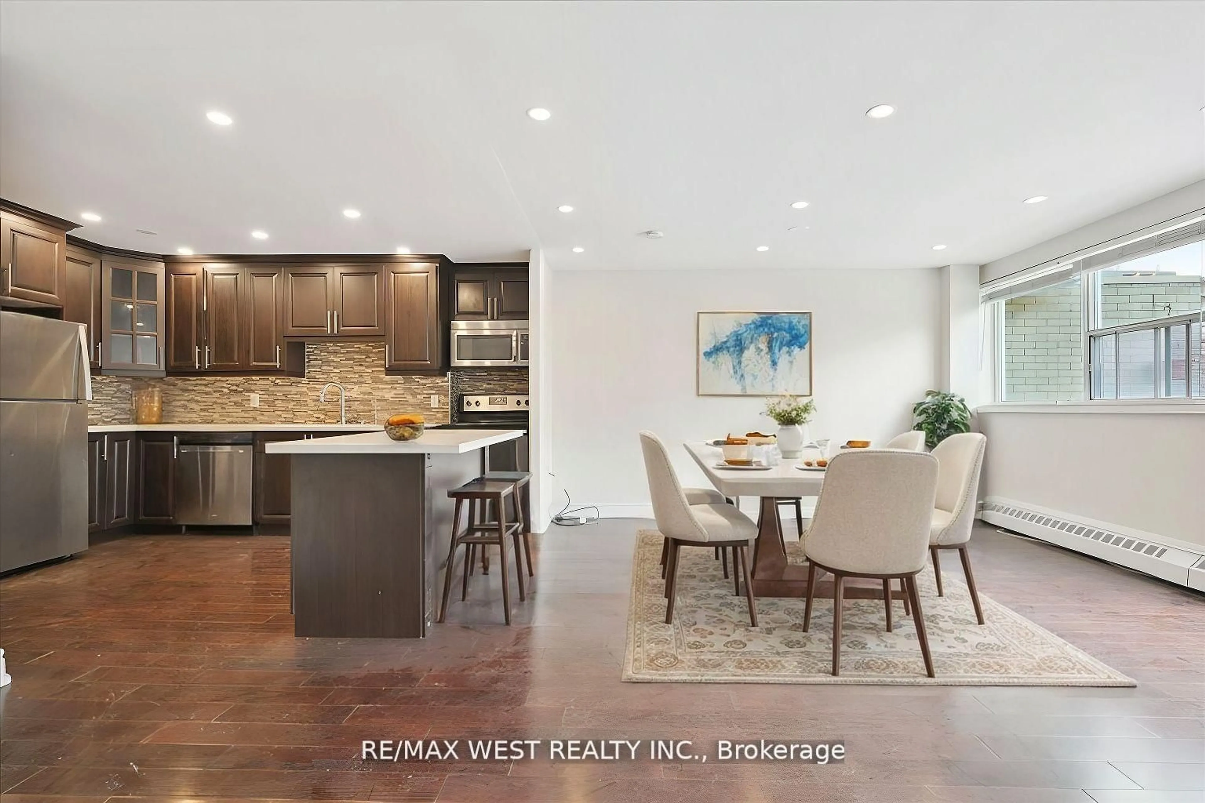 Open concept kitchen, unknown for 1624 Bloor St #66, Mississauga Ontario L4X 2S2