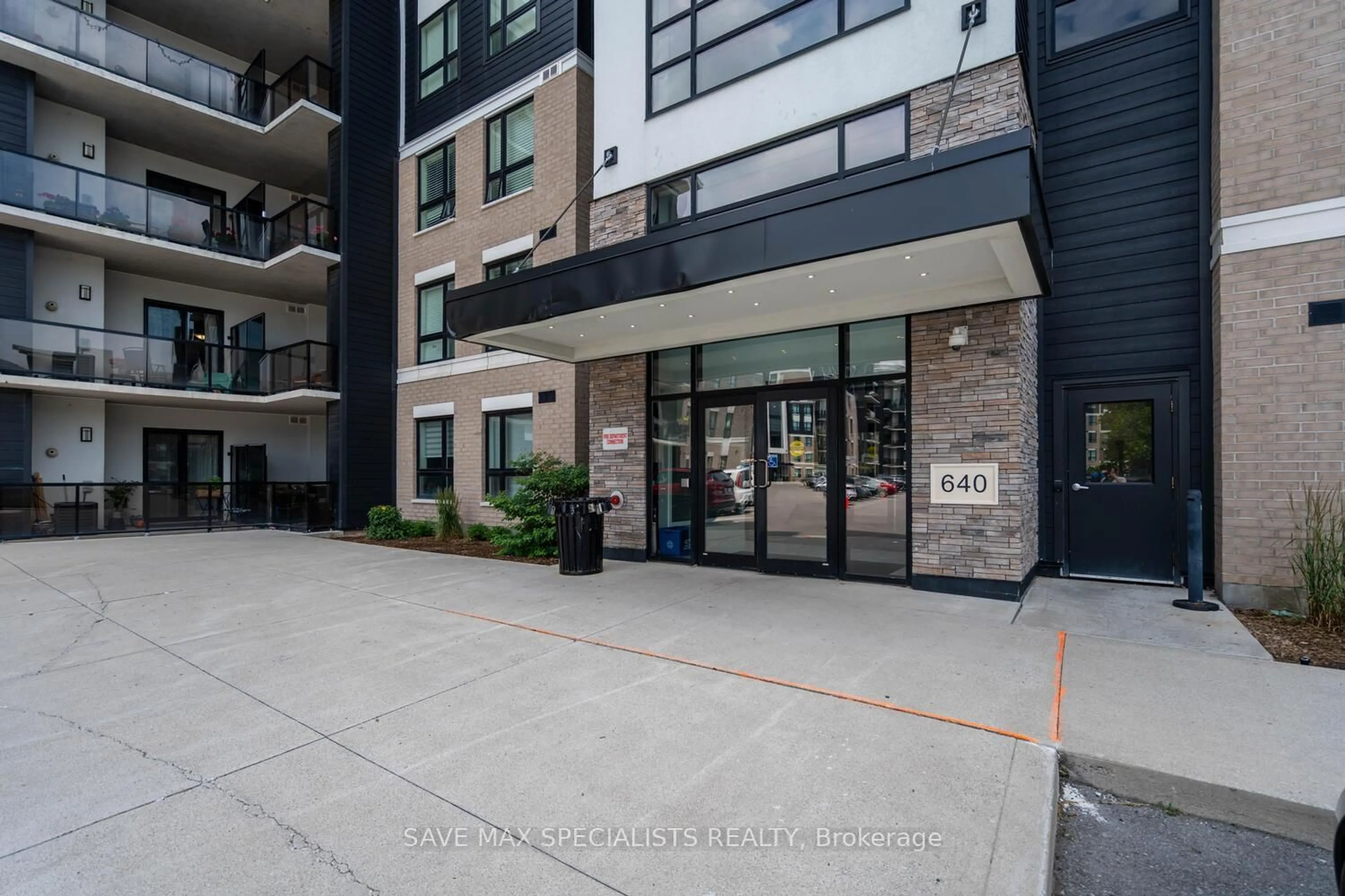 Unknown for 640 Sauve St #422, Milton Ontario L9T 8M4