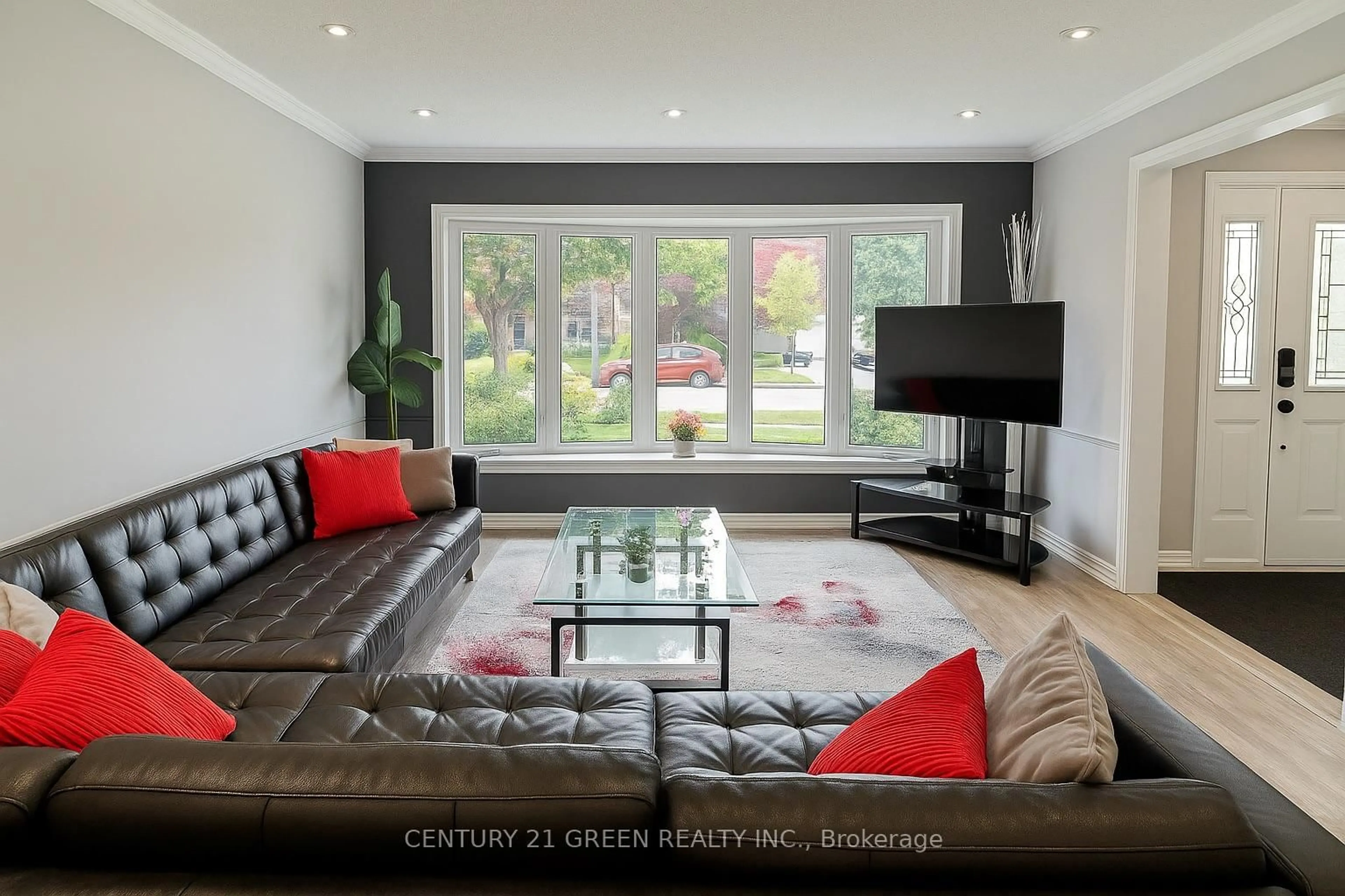 Living room with furniture, unknown for 1891 Silverberry Cres, Mississauga Ontario L5J 1C8