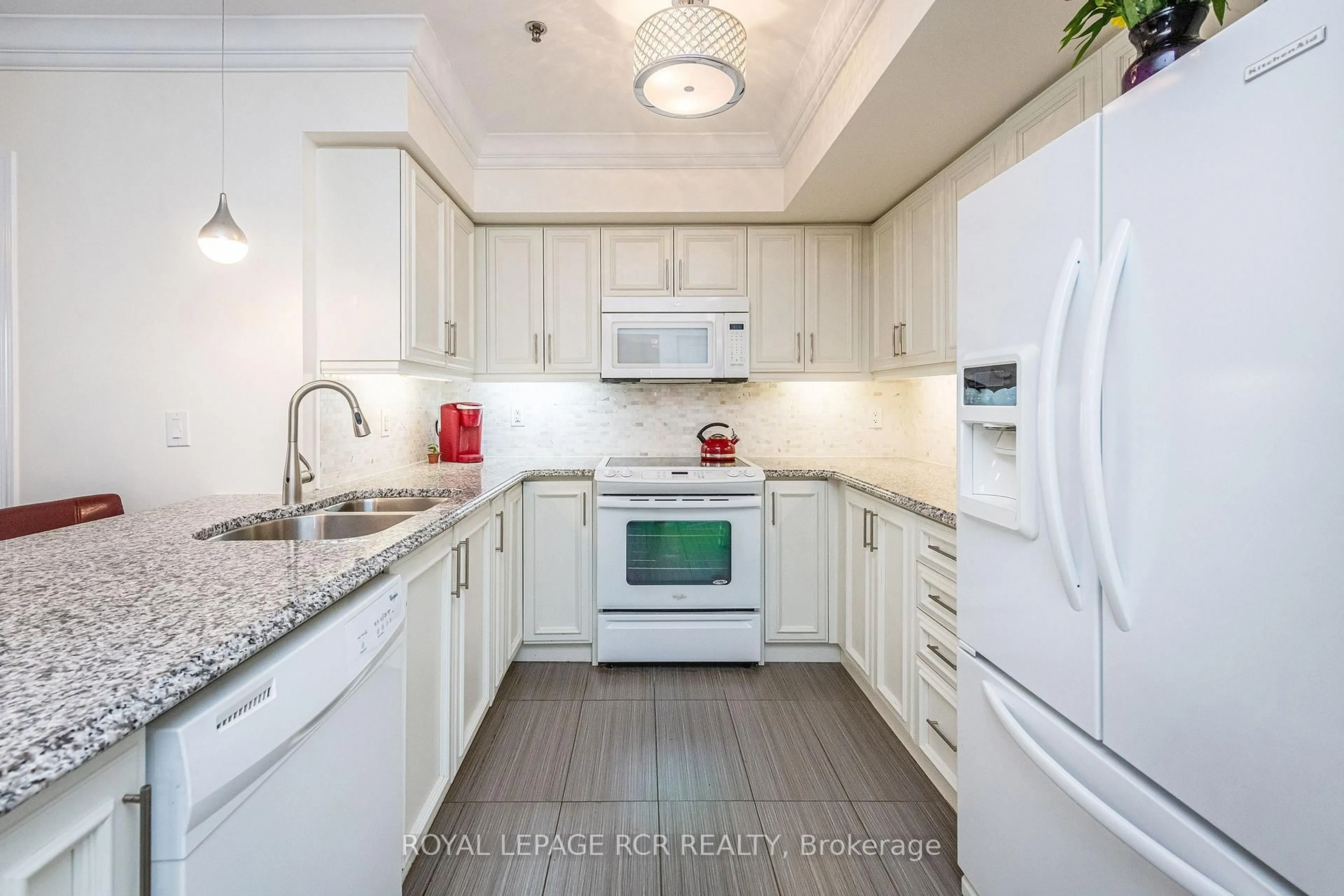 Standard kitchen, ceramic/tile floor for 60 Baycliffe Cres #106, Brampton Ontario L7A 0Z4