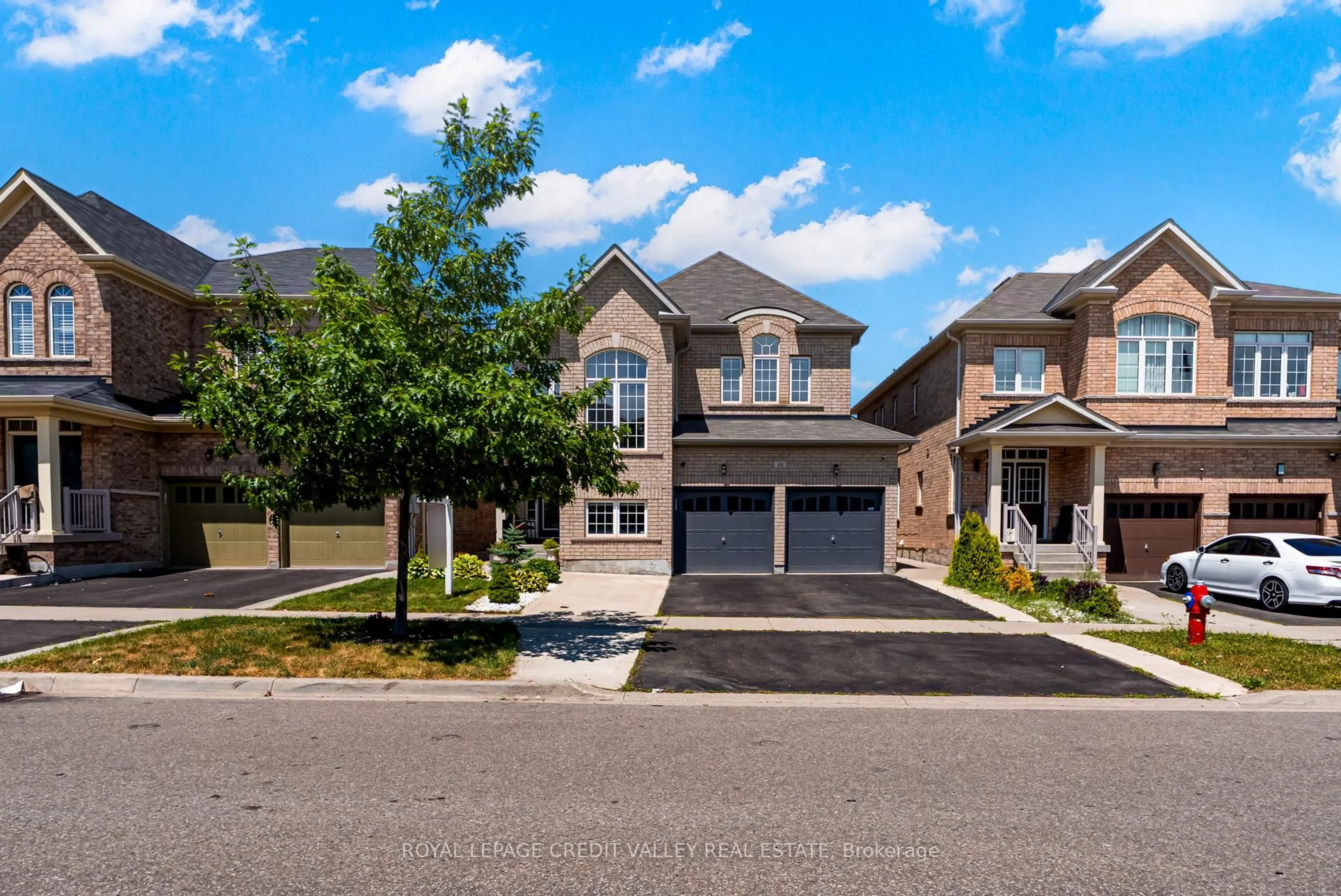 Home with brick exterior material, street for 44 Walbrook Rd, Brampton Ontario L6X 4N4