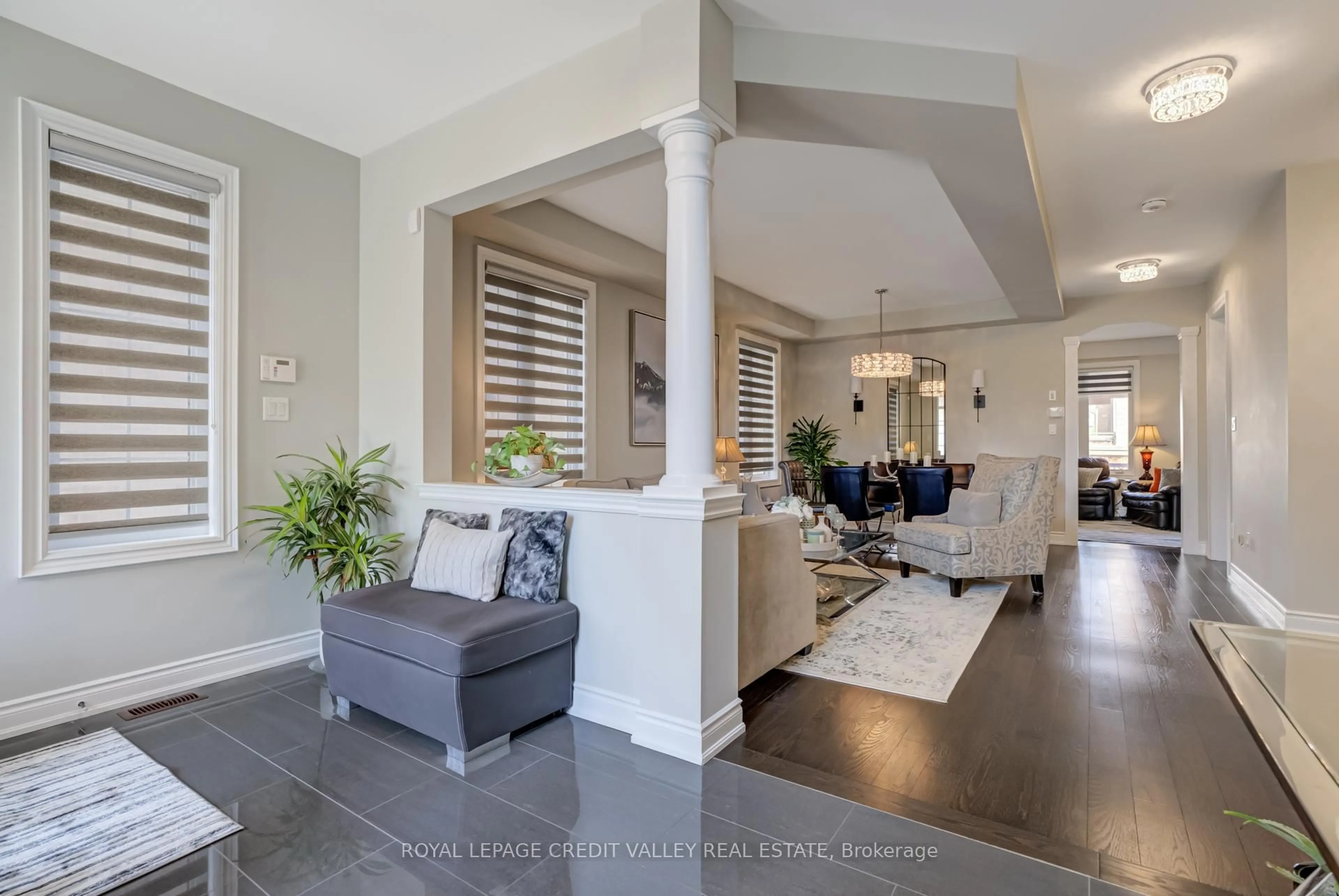 Indoor entryway for 44 Walbrook Rd, Brampton Ontario L6X 4N4