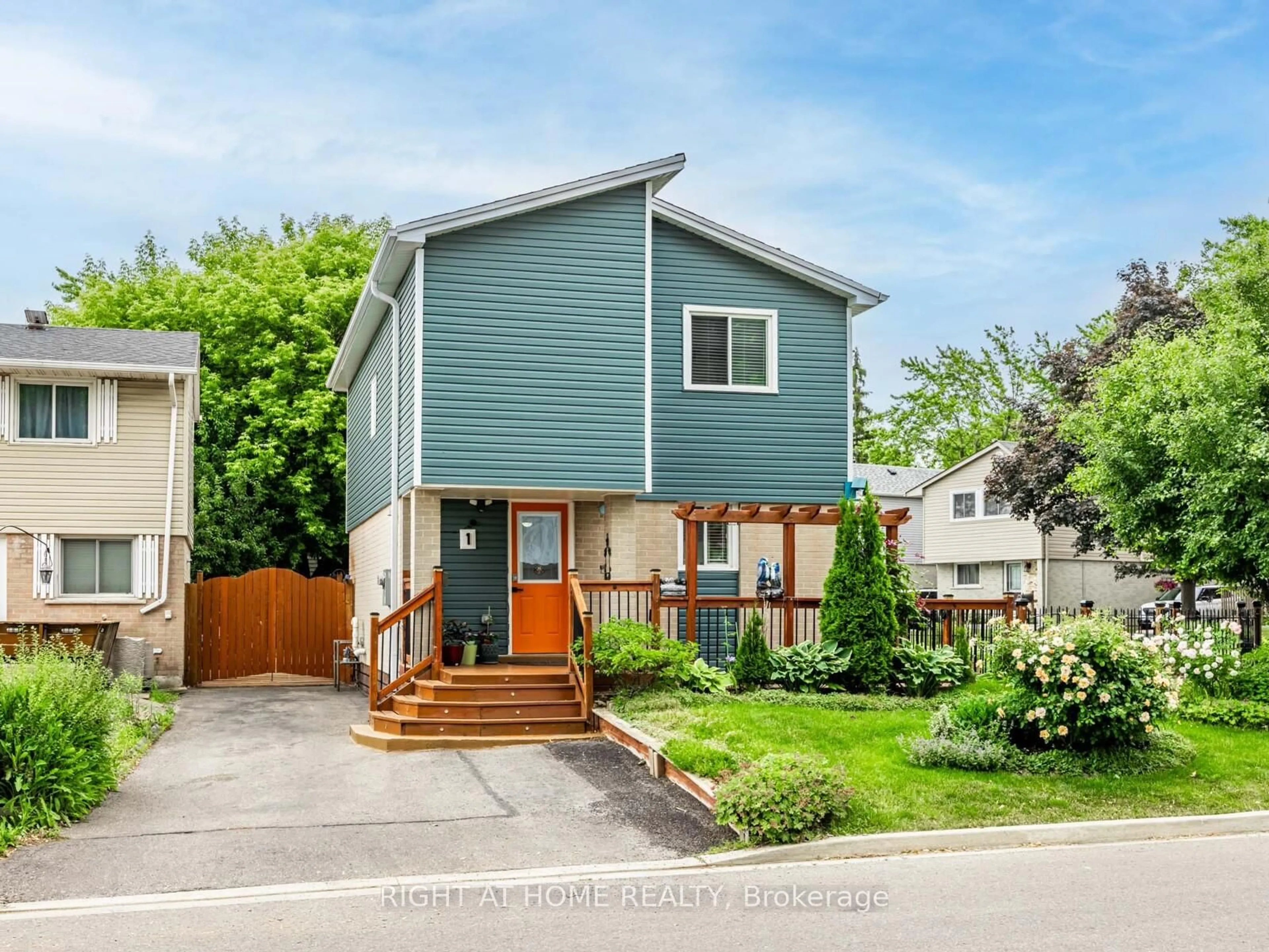 Home with vinyl exterior material, street for 1 Jeffrey St, Brampton Ontario L6S 2M9