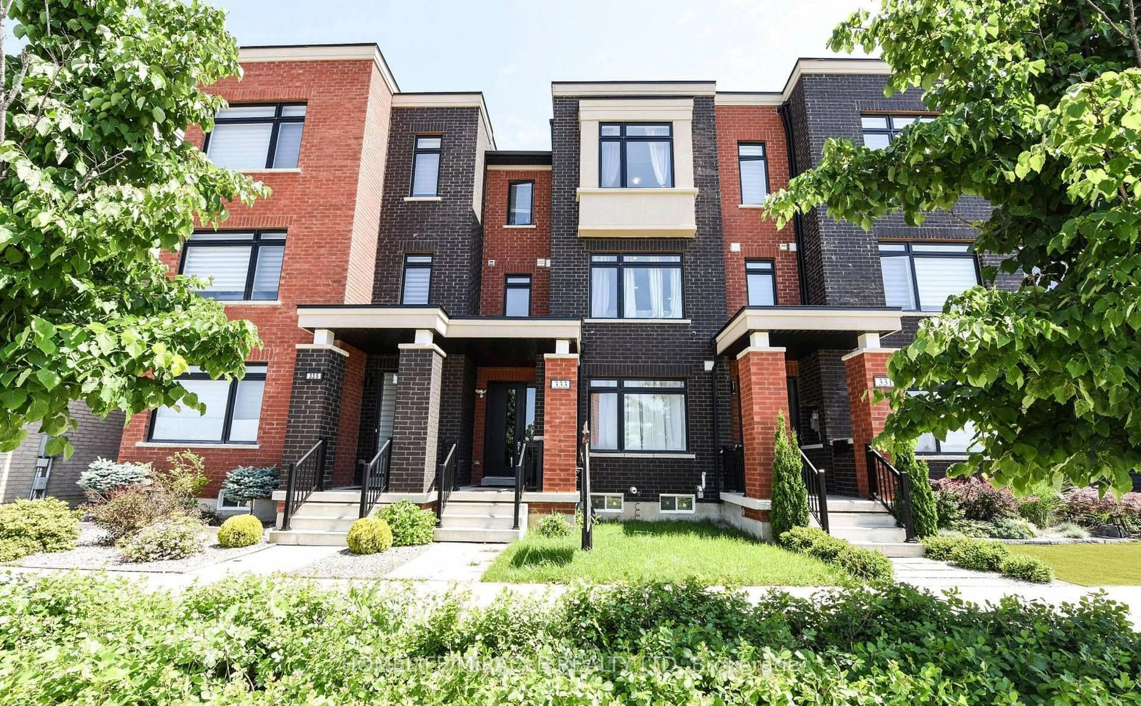Home with brick exterior material, street for 333 Veterans Dr, Brampton Ontario L7A 4W2