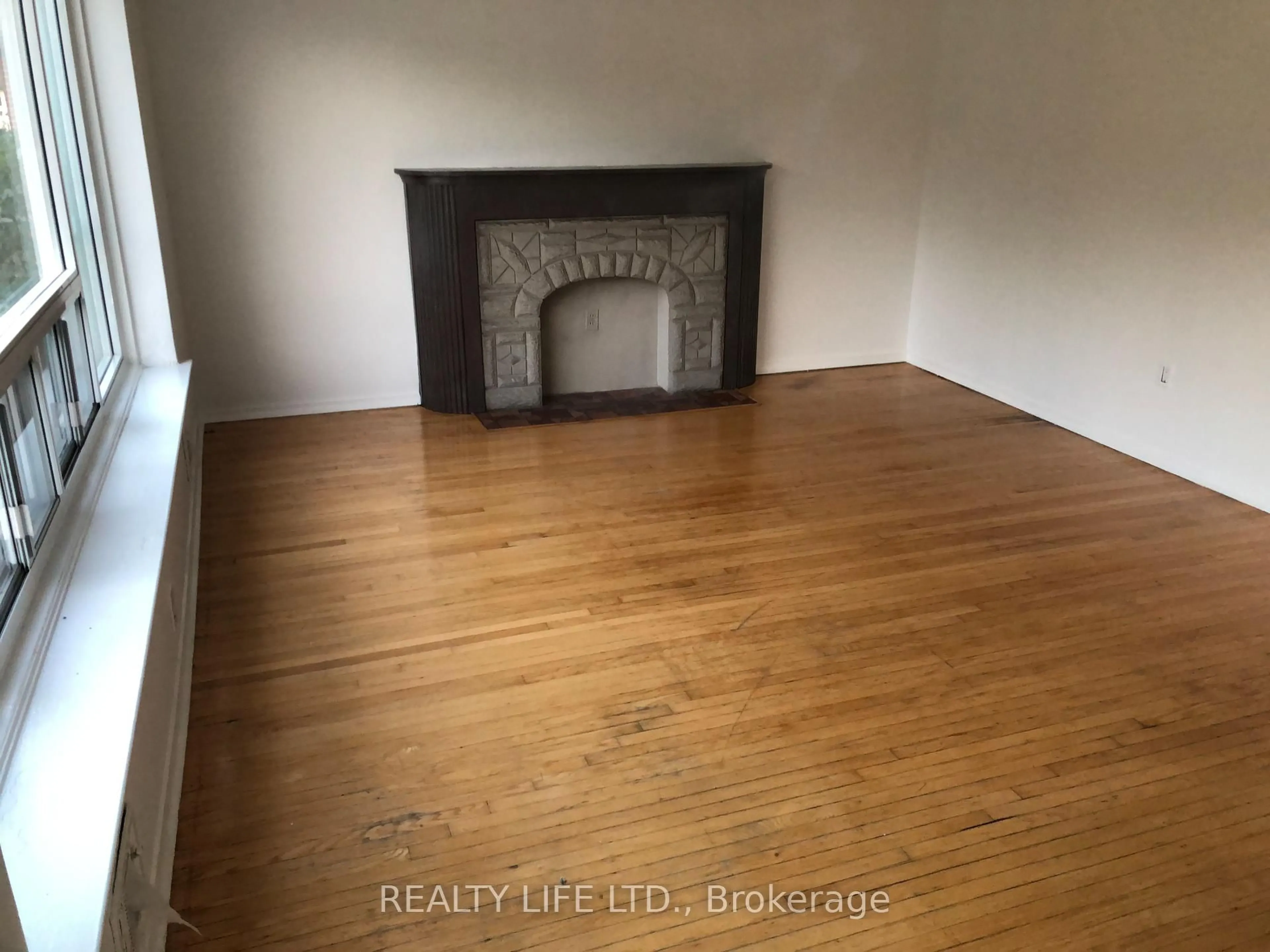 A pic of a room for 54 Garside Cres, Toronto Ontario M6M 2Z6