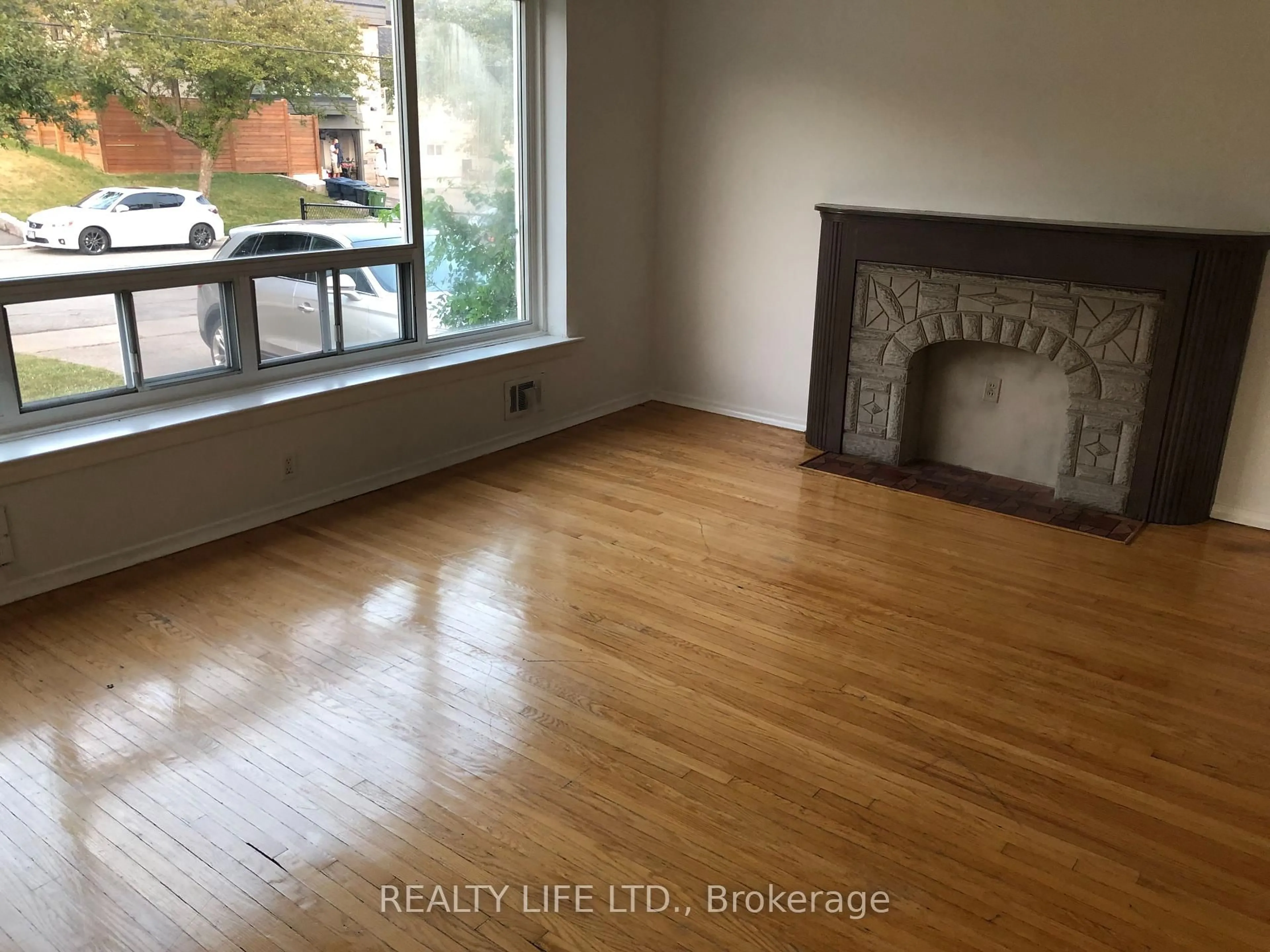 A pic of a room for 54 Garside Cres, Toronto Ontario M6M 2Z6