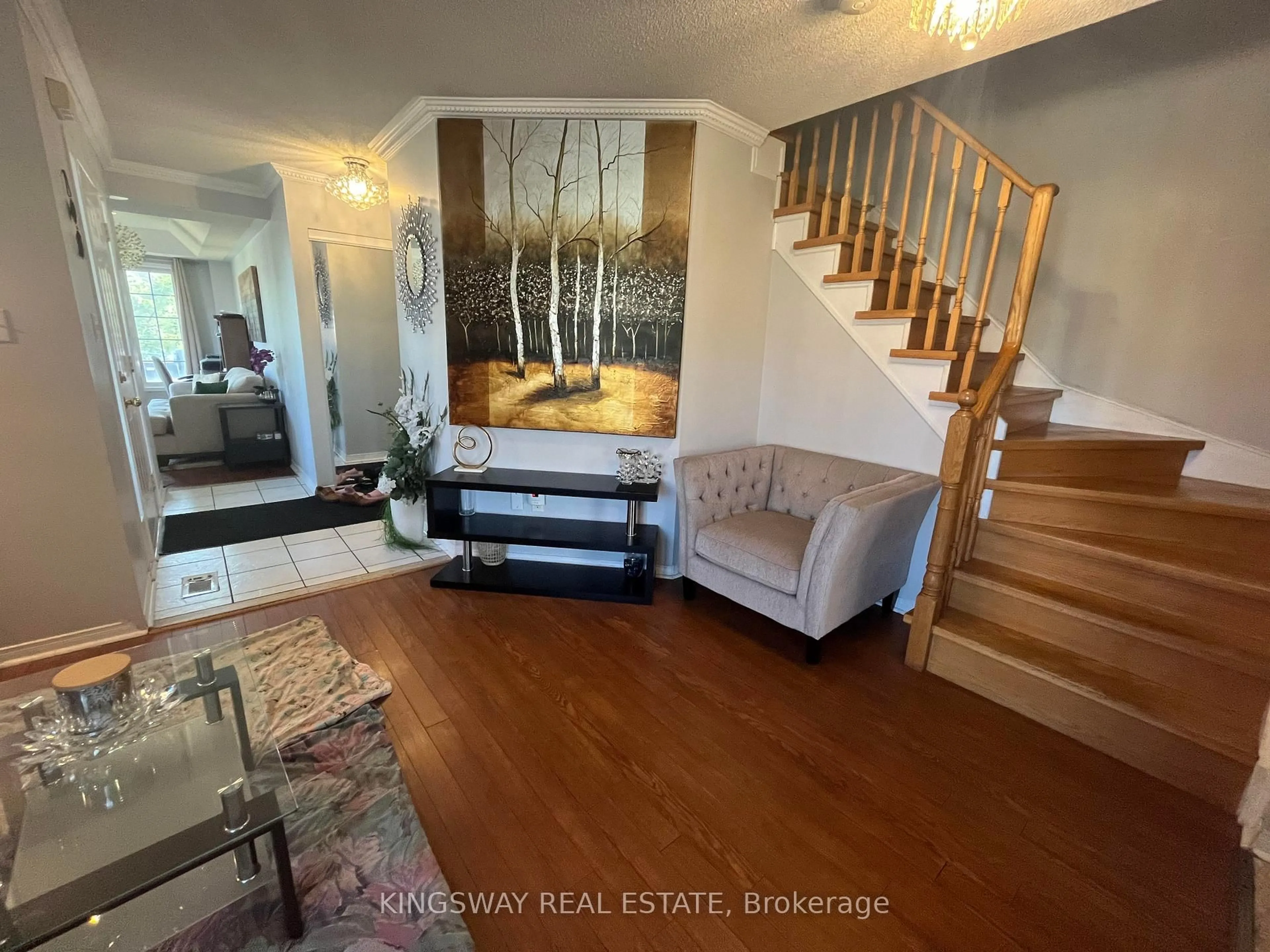 Unknown for 5998 Gant Cres, Mississauga Ontario L5V 2T6