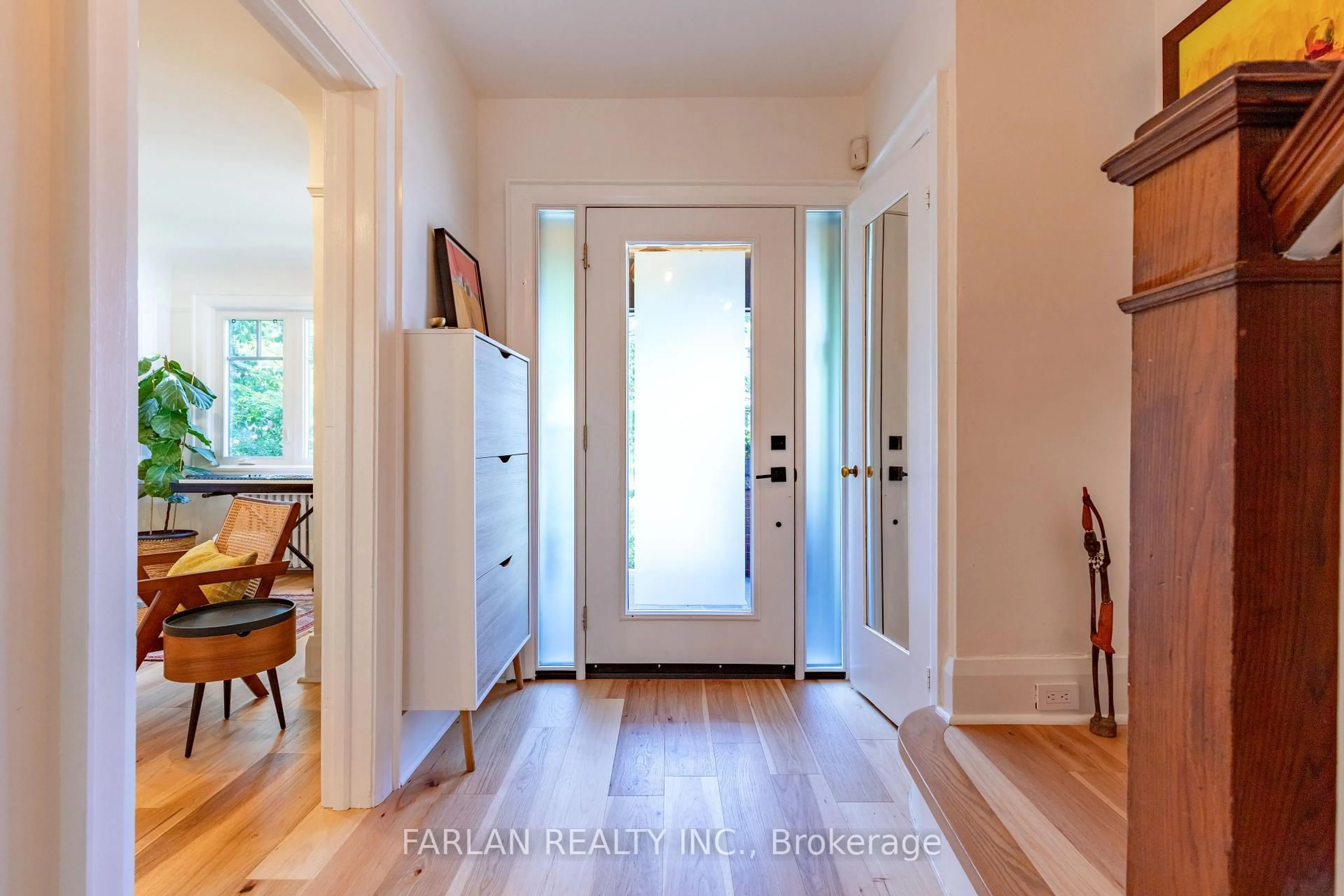 Indoor entryway for 133 Deforest Rd, Toronto Ontario M6S 1J7