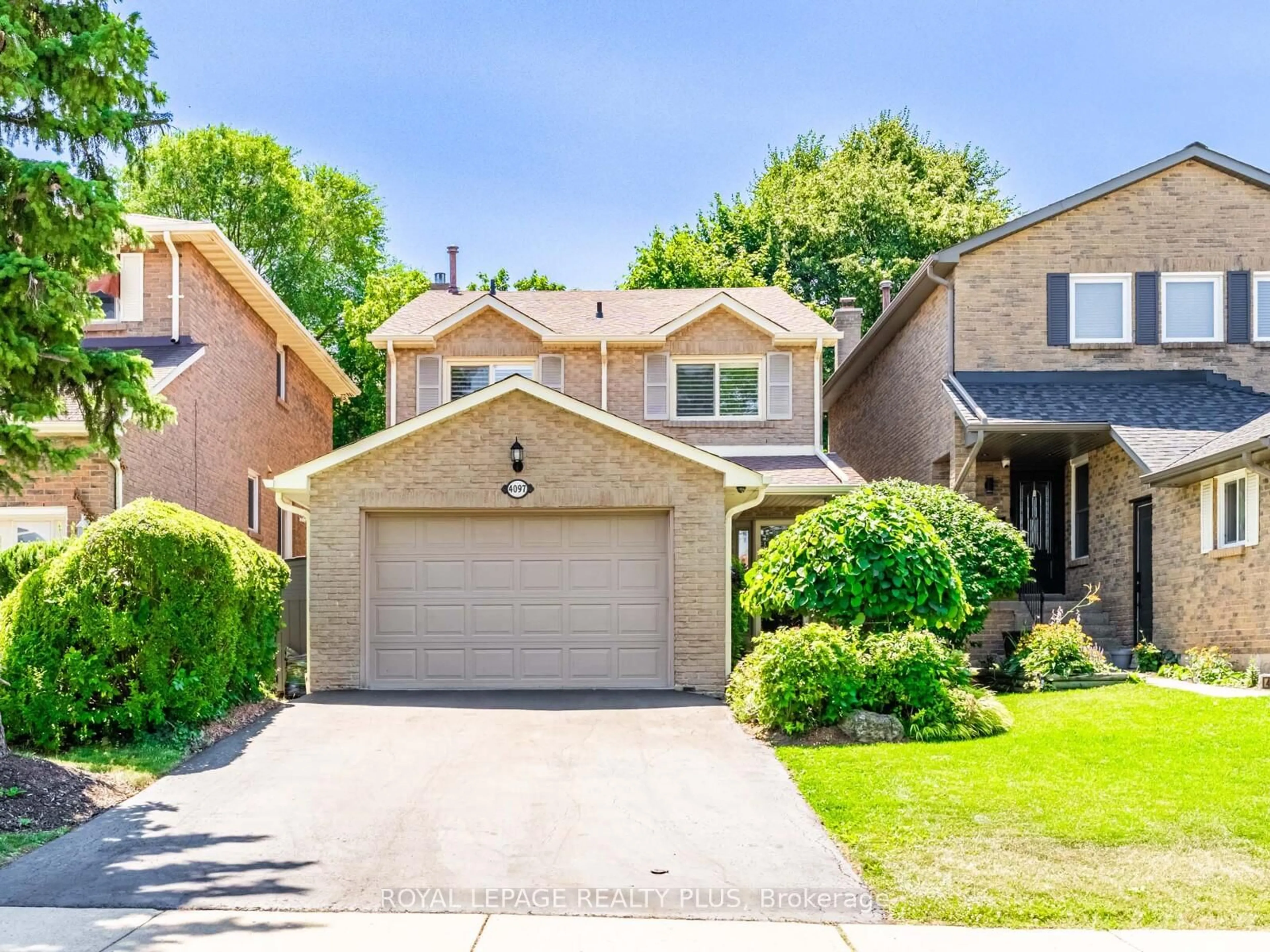 Home with brick exterior material, street for 4097 Trapper Cres, Mississauga Ontario L5L 3A7