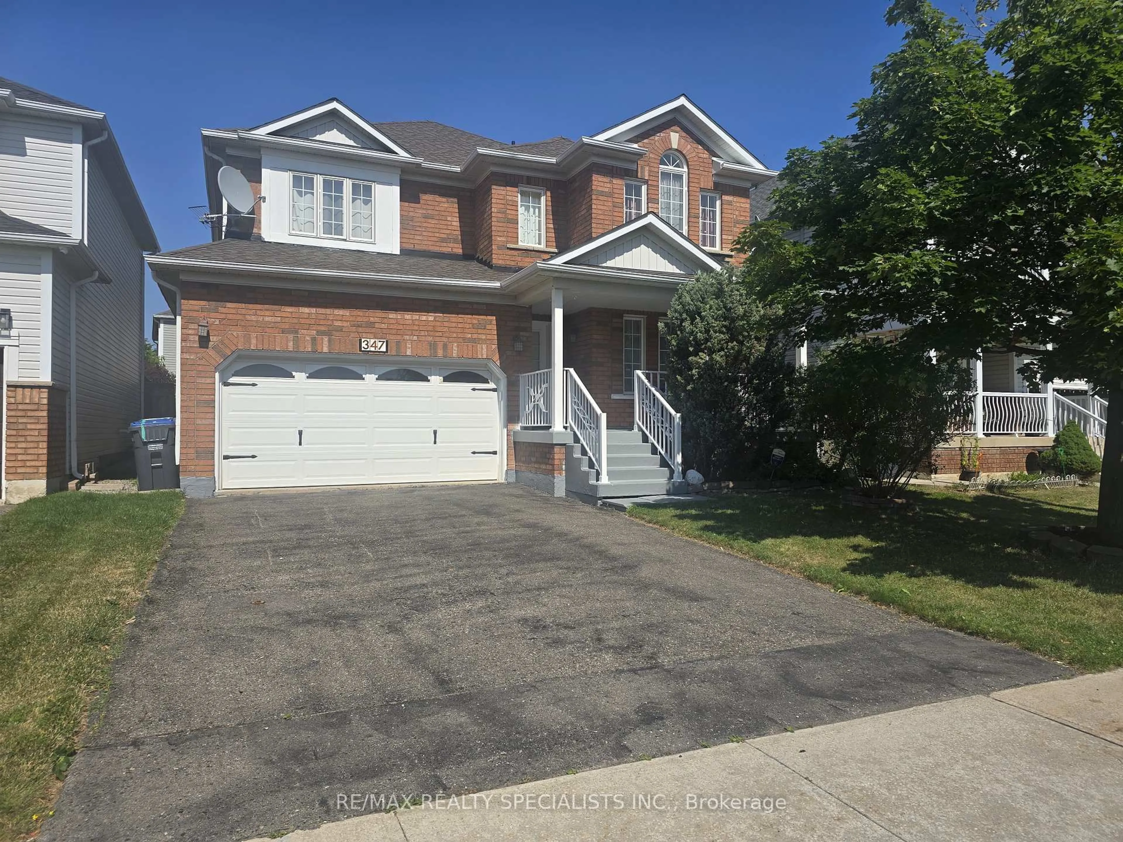 A pic from outside/outdoor area/front of a property/back of a property/a pic from drone, street for 347 Van Kirk Dr, Brampton Ontario L7A 1T7