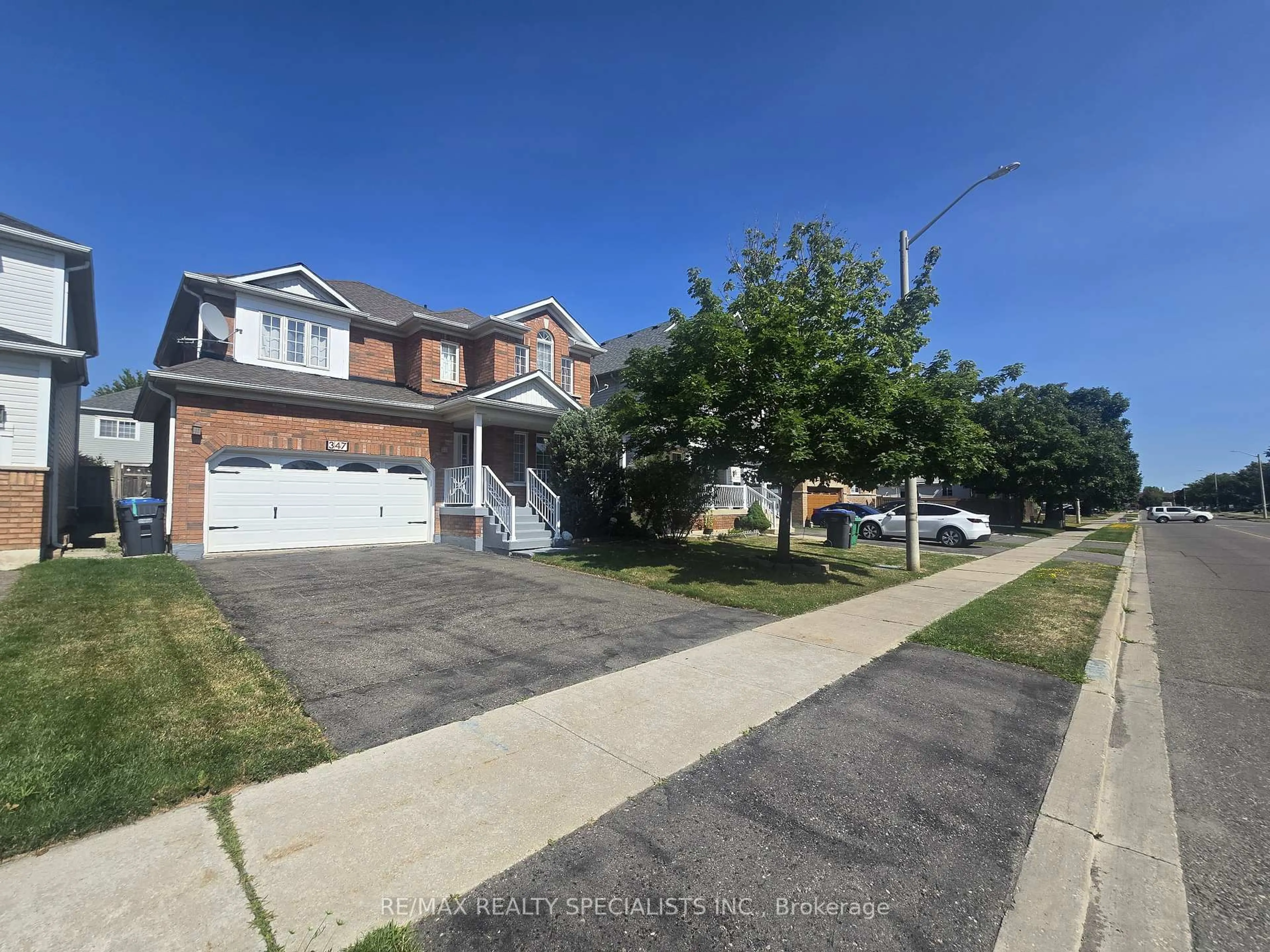 A pic from outside/outdoor area/front of a property/back of a property/a pic from drone, street for 347 Van Kirk Dr, Brampton Ontario L7A 1T7