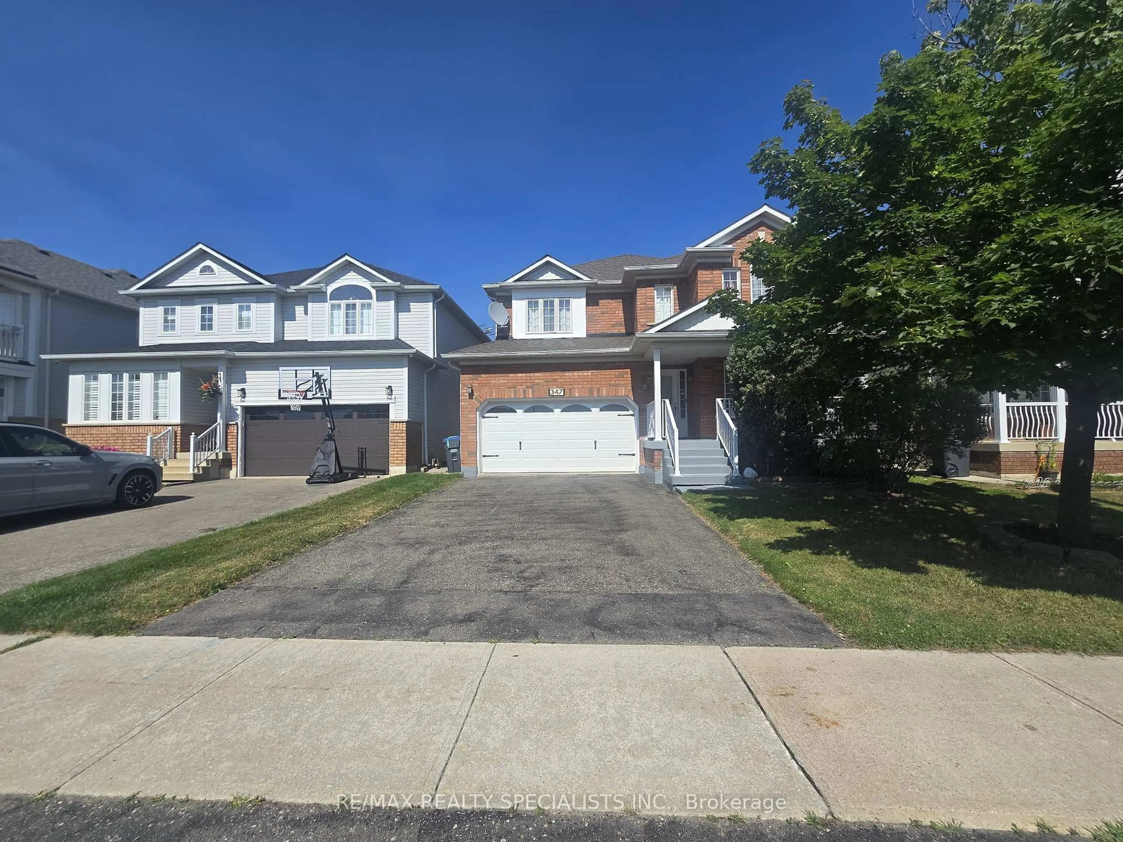 A pic from outside/outdoor area/front of a property/back of a property/a pic from drone, street for 347 Van Kirk Dr, Brampton Ontario L7A 1T7