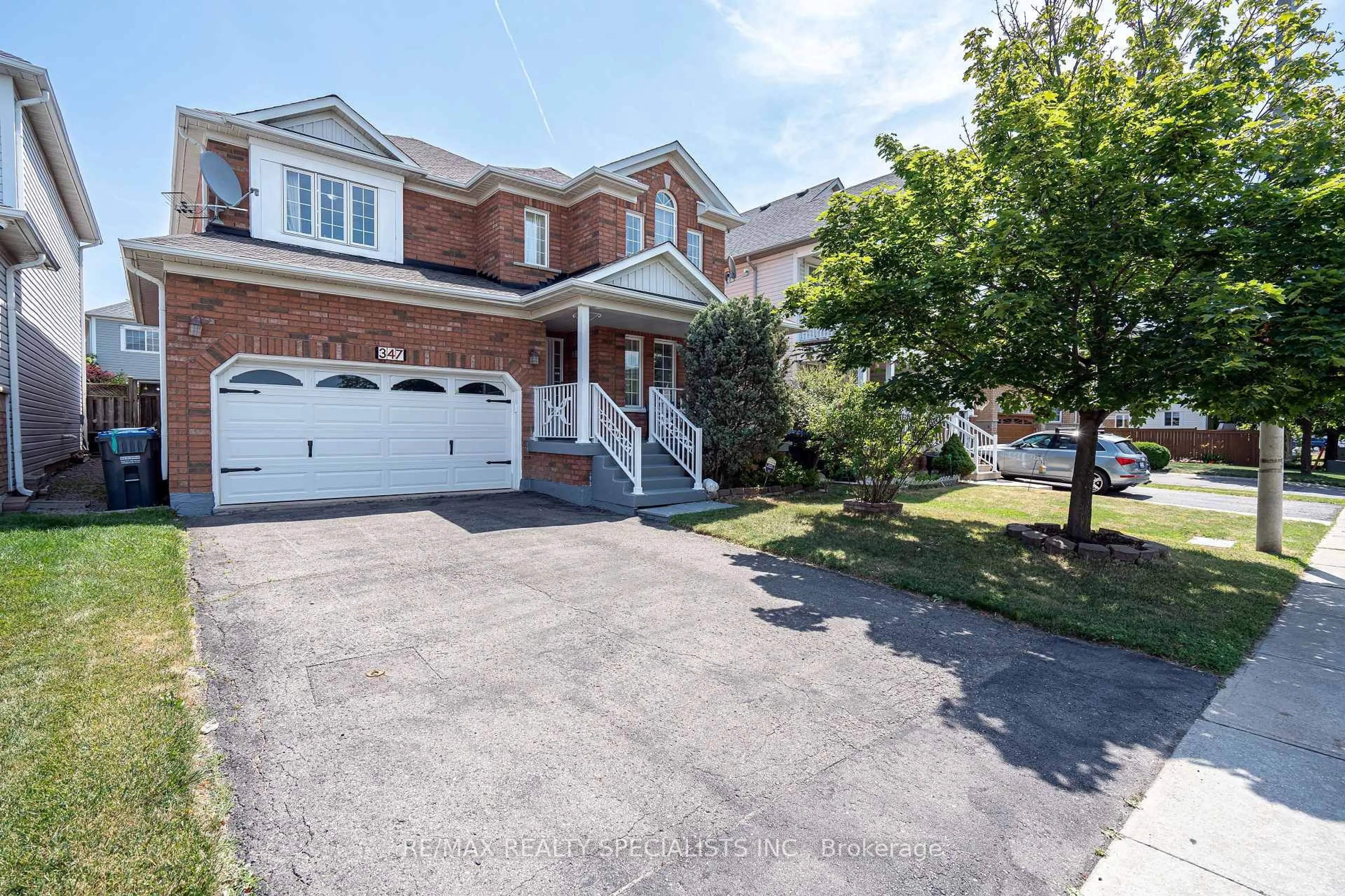 A pic from outside/outdoor area/front of a property/back of a property/a pic from drone, street for 347 Van Kirk Dr, Brampton Ontario L7A 1T7