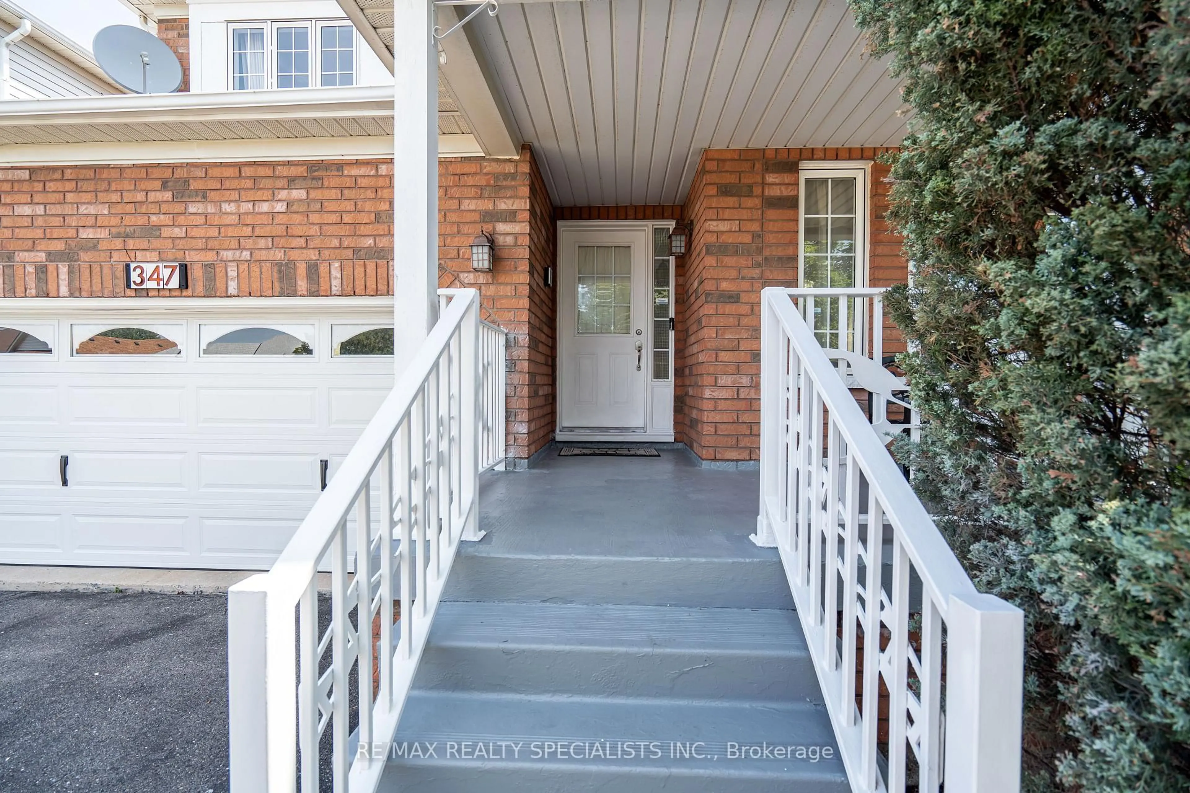 Unknown for 347 Van Kirk Dr, Brampton Ontario L7A 1T7