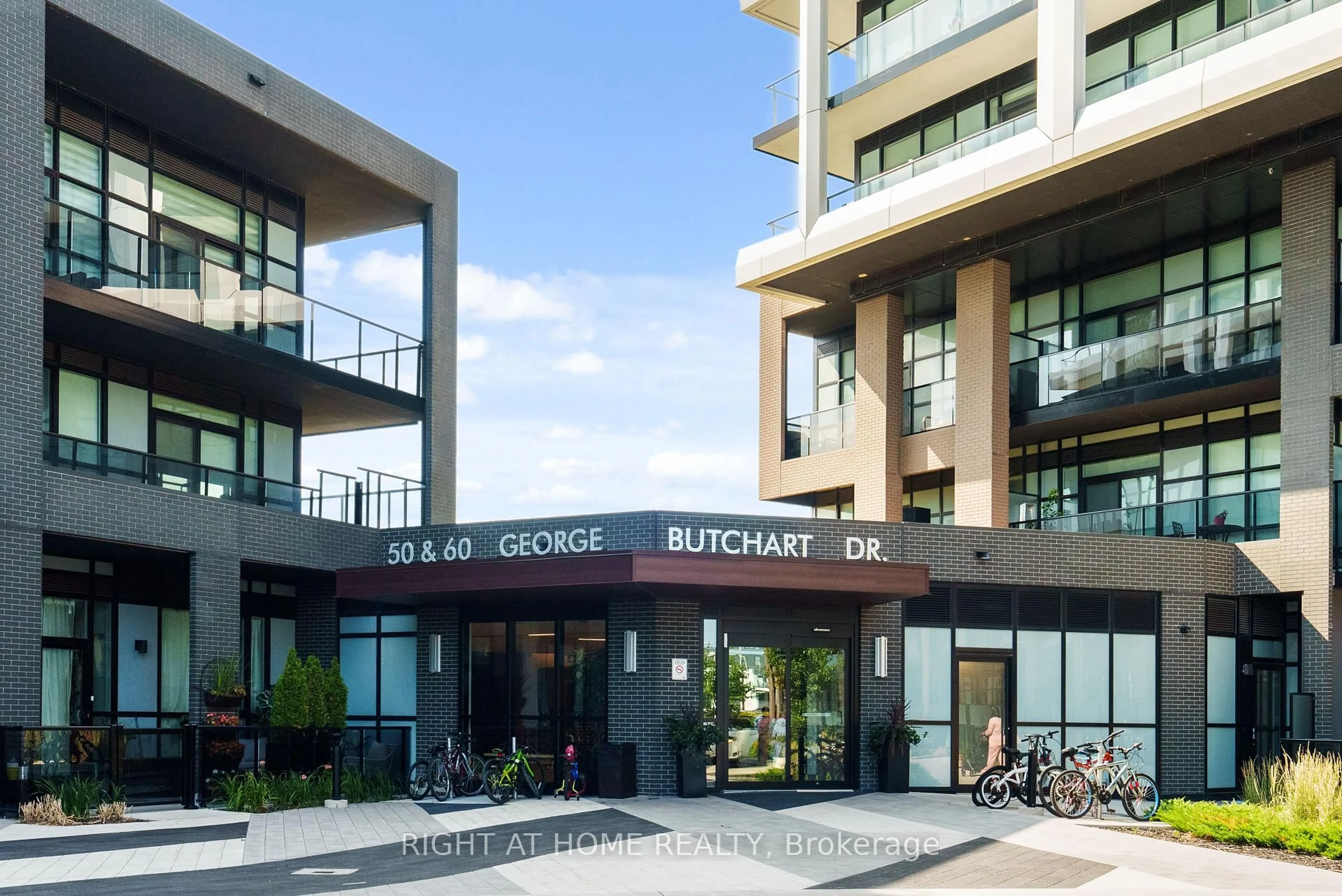 Indoor foyer for 60 George Butchart Dr #509, Toronto Ontario M3K 0E1