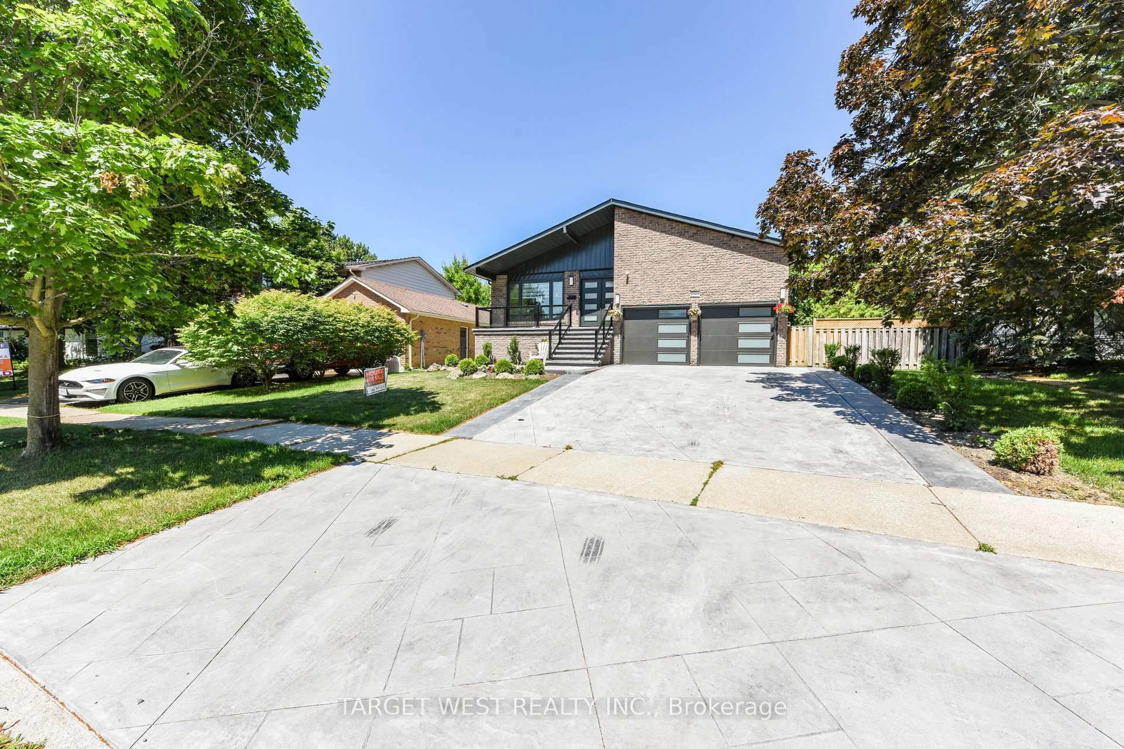 Unknown for 1263 Crestdale Rd, Mississauga Ontario L5H 1X8