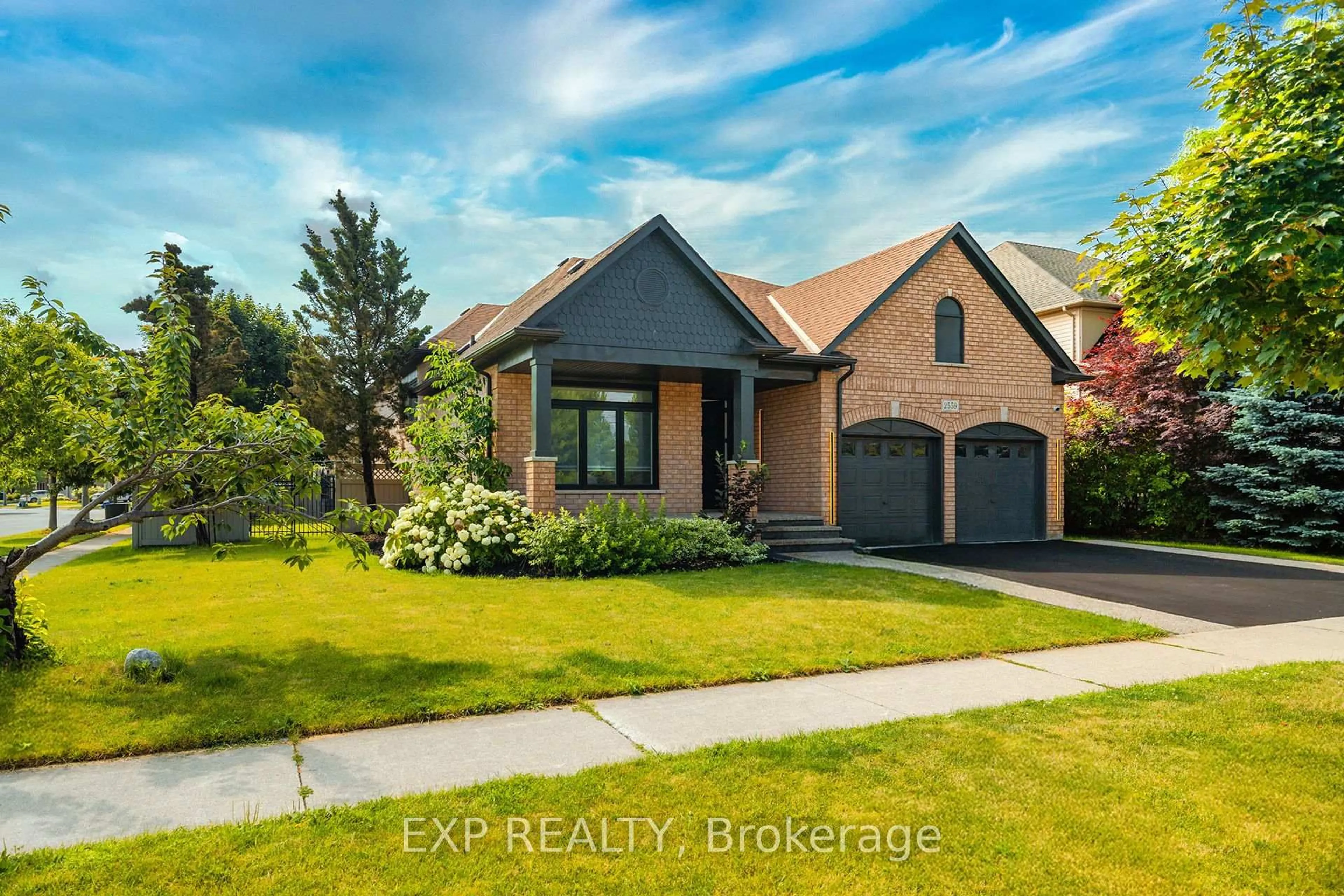 Home with brick exterior material, street for 2559 Armour Cres, Burlington Ontario L7M 4T4