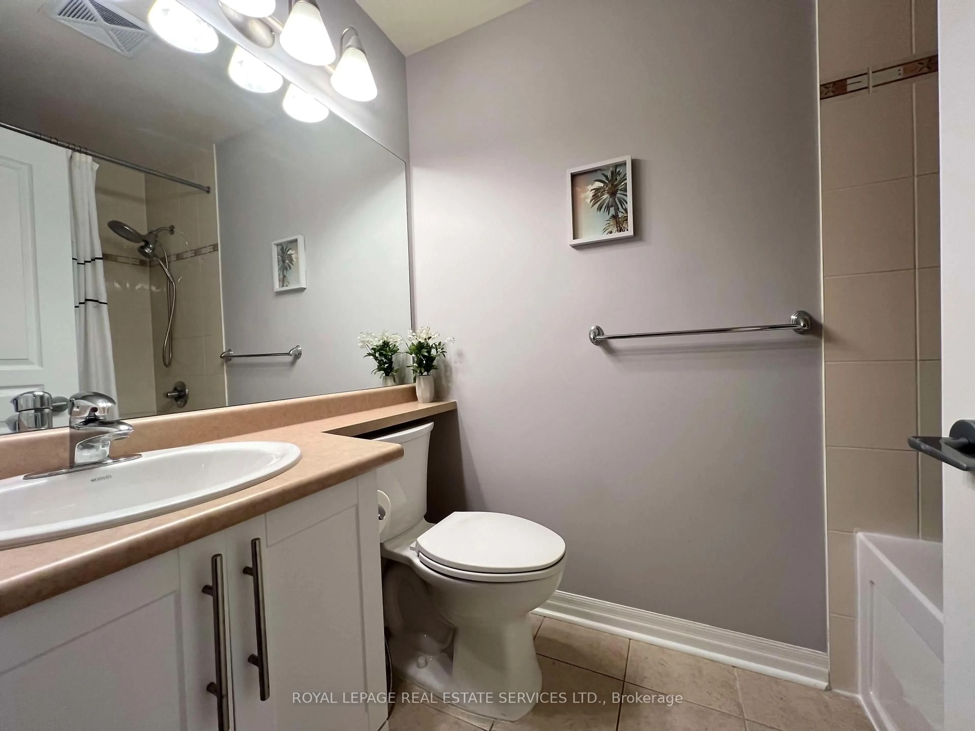 Standard bathroom, unknown for 3515 Kariya Dr #1205, Mississauga Ontario L5B 0C1